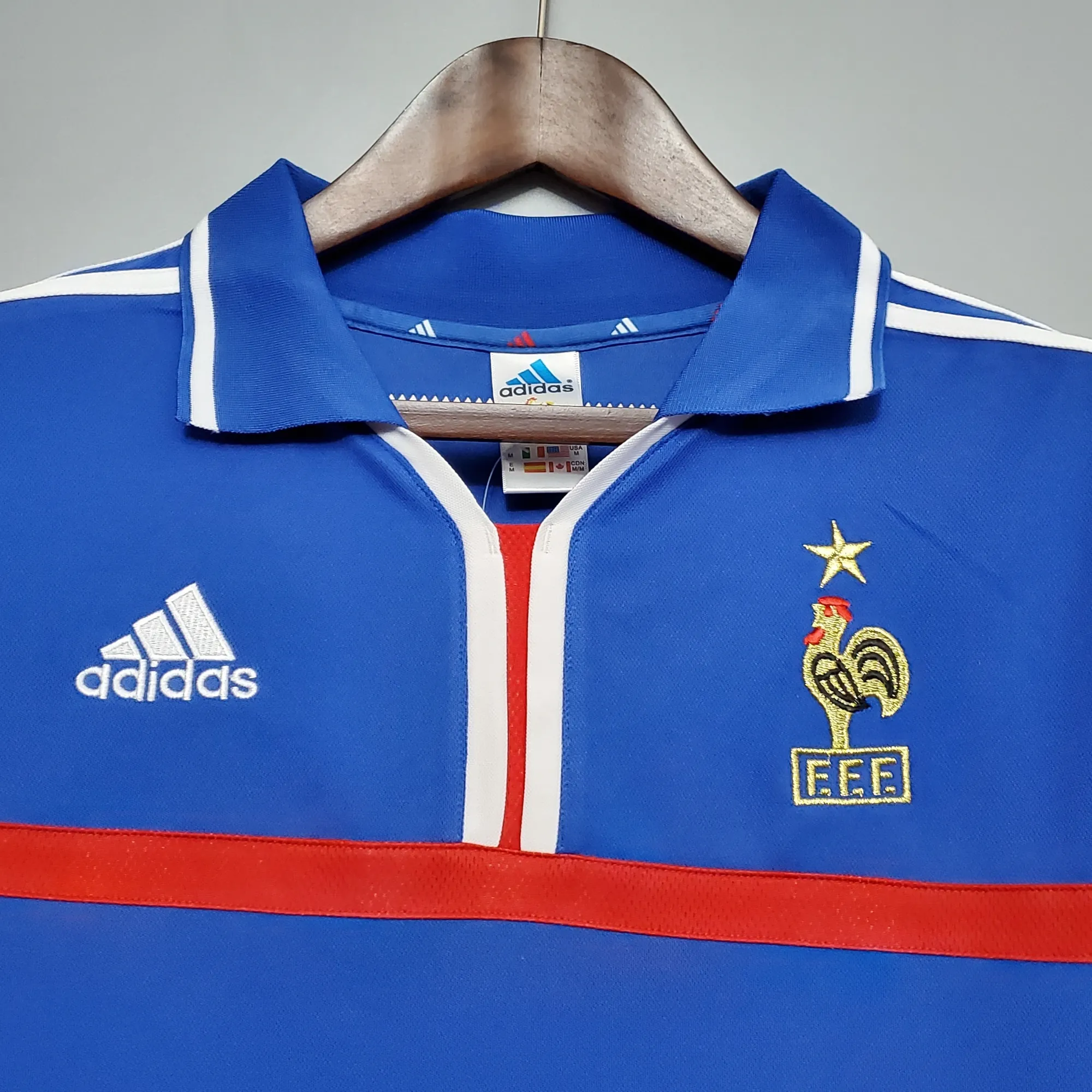 2000 France home 3