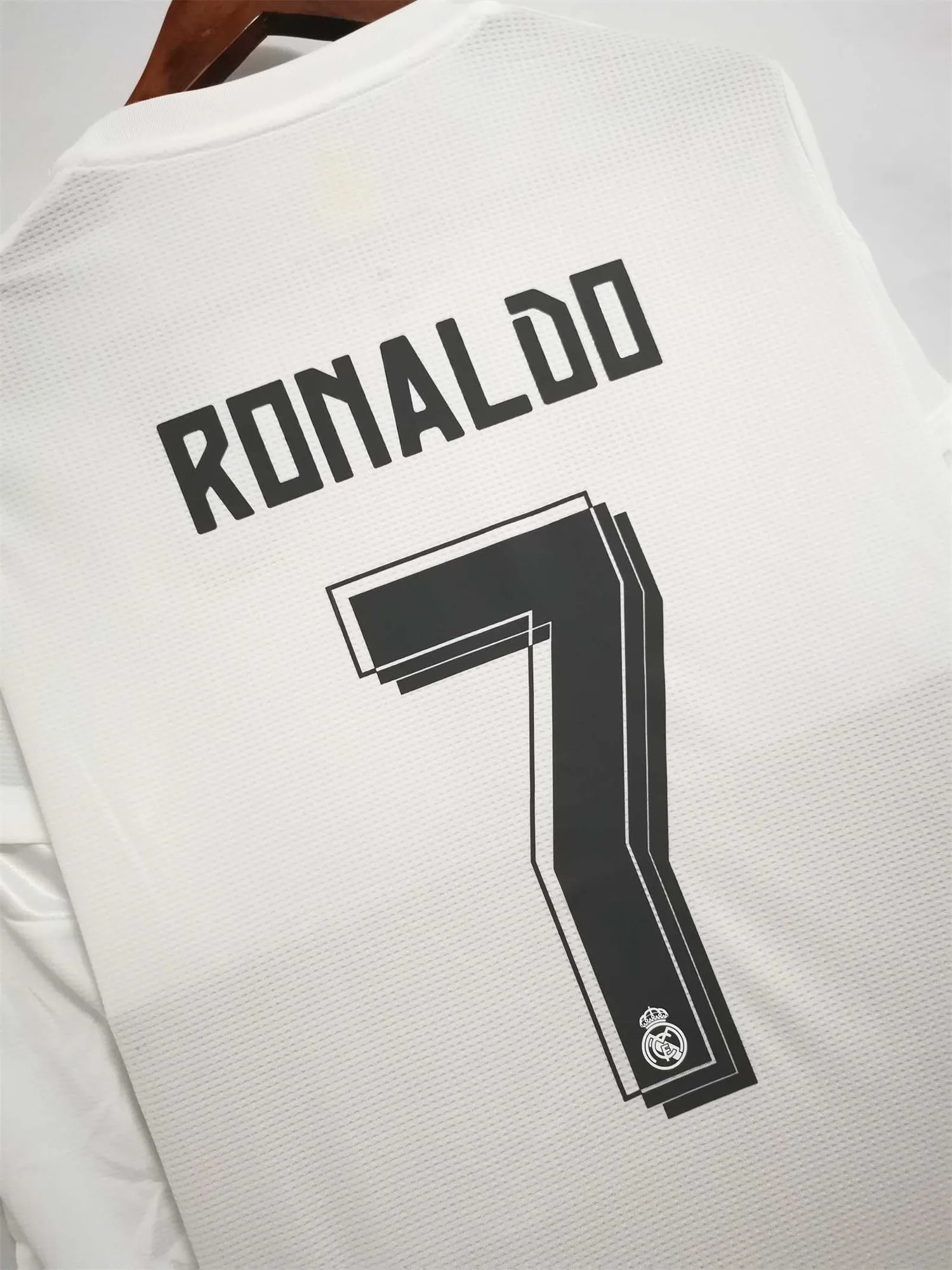 15-16 Real Madrid home white long sleeves 3