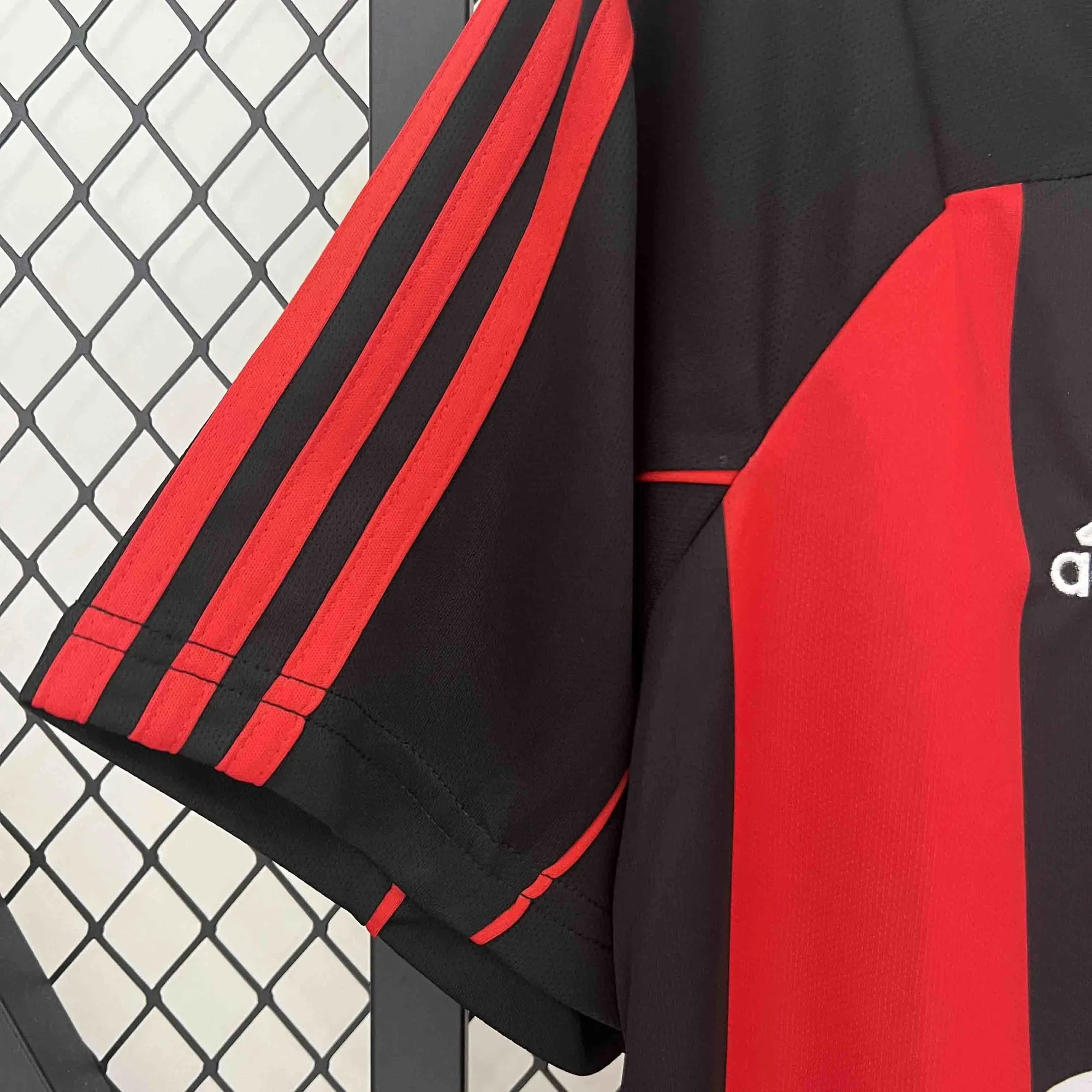 01-02 AC Milan Home Retro Kit Soccer Uniform AAAAJerseys Dropshipping Yupoo 1