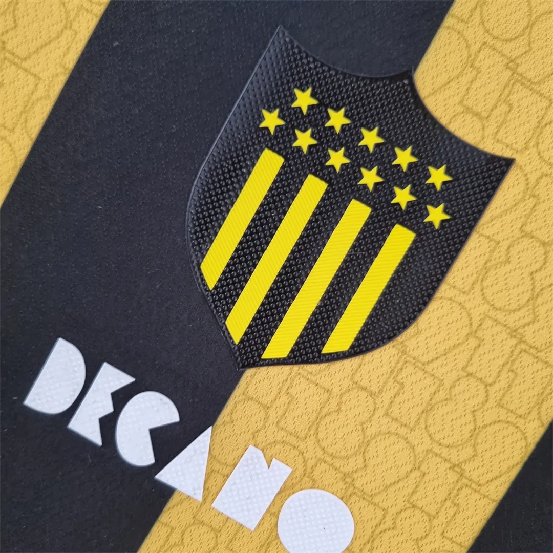 22-23 Peñarol home 3