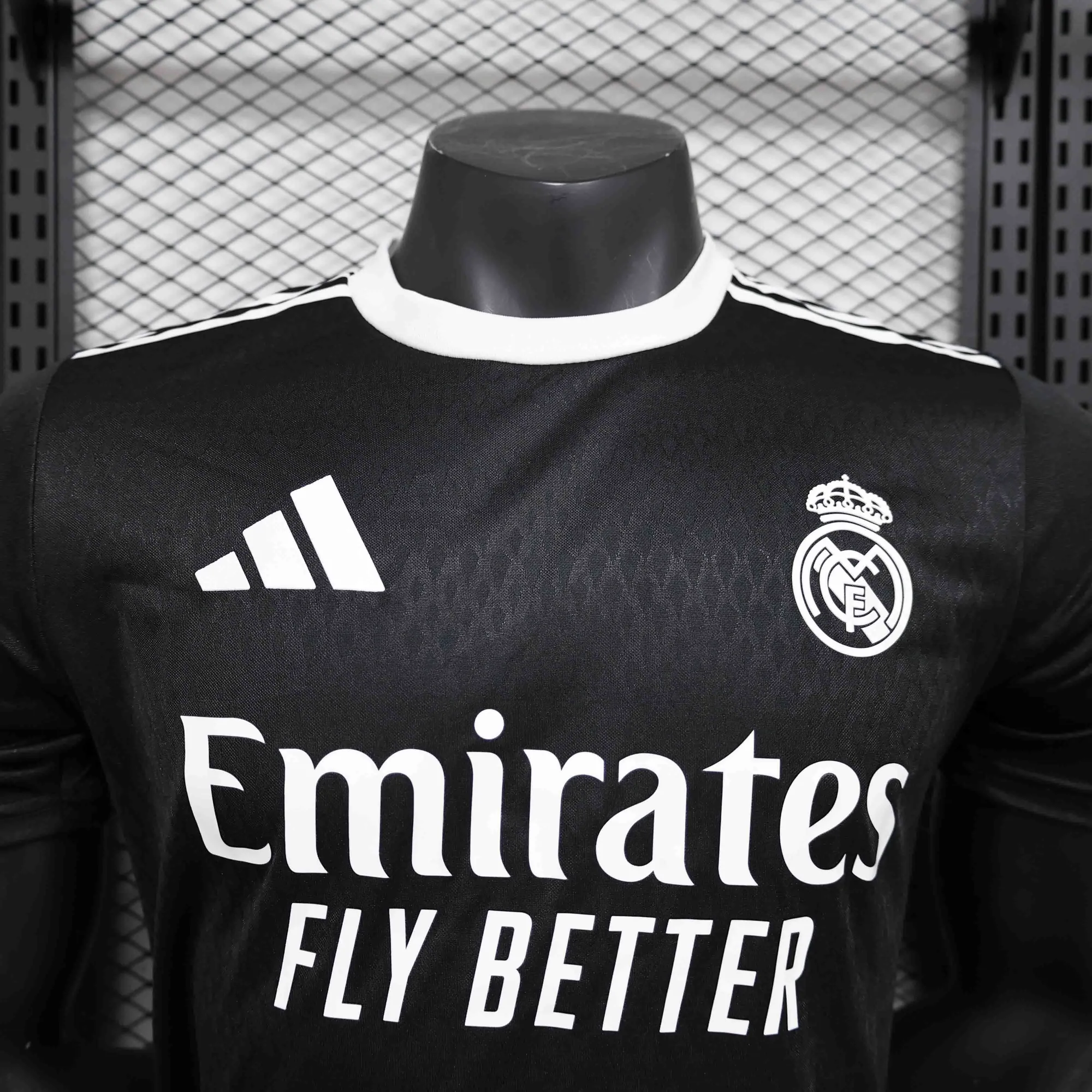 24-25 Real Madrid Black Goalkeeper Kit Player Version Shirt AAAAJersey Supplier Yupoo 2