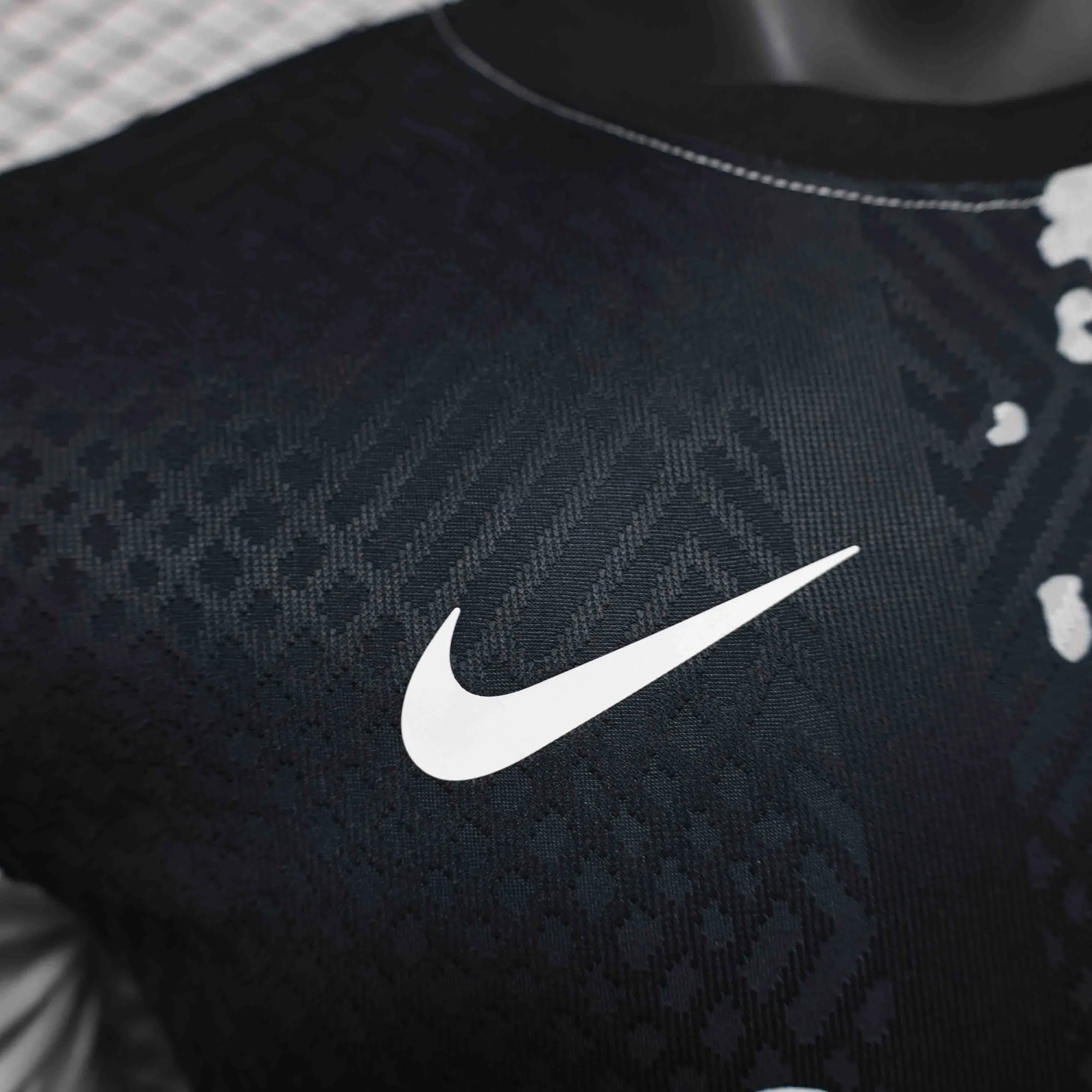 24-25 Tottenham Grey&Black Special Edition Player Version Shirt AAAAJersey Supplier Yupoo 5