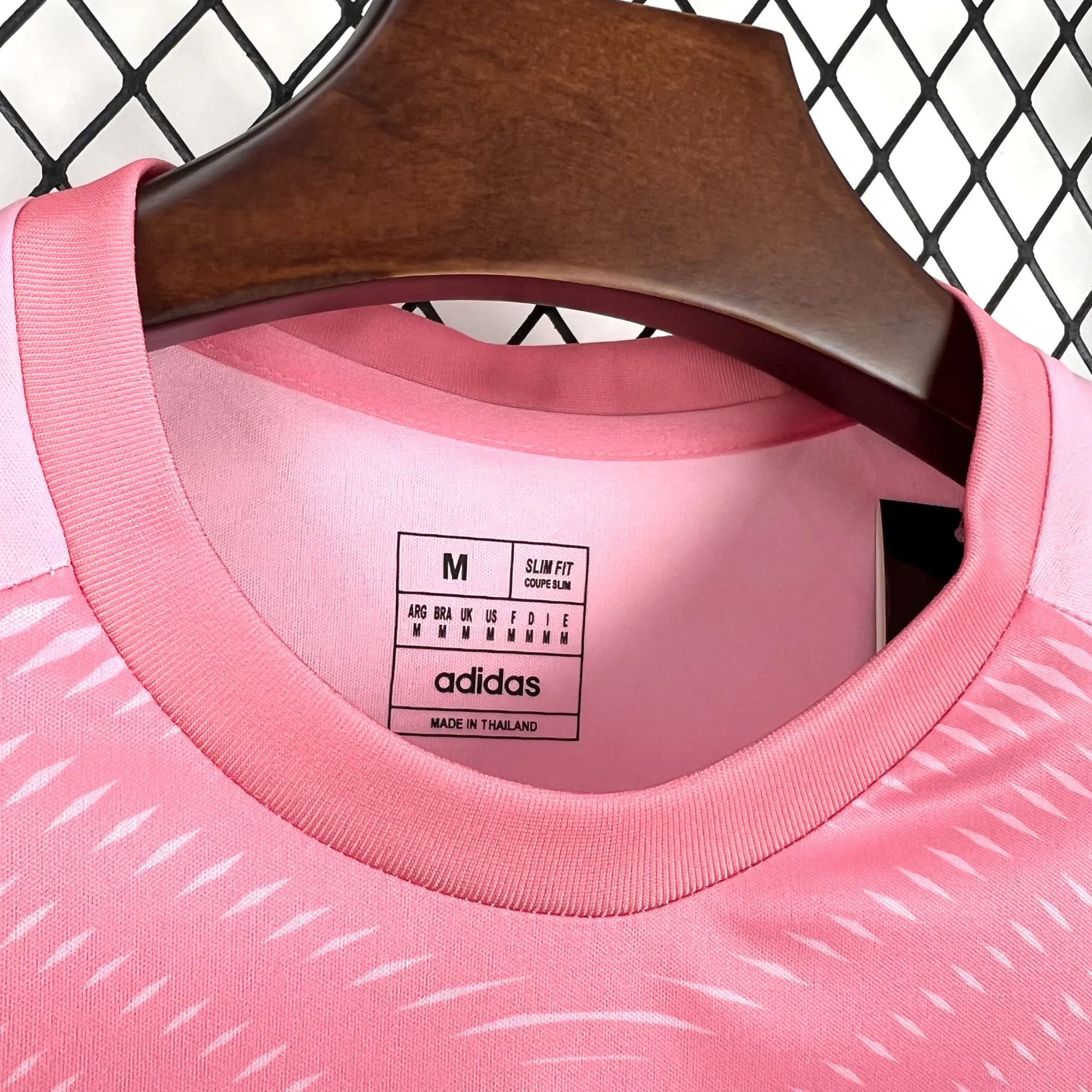 World Cup 2026 Spain Mens Goalkeeper Kit Football Pink T-Shirt AAAAJersey Supply Yupoo 7 4