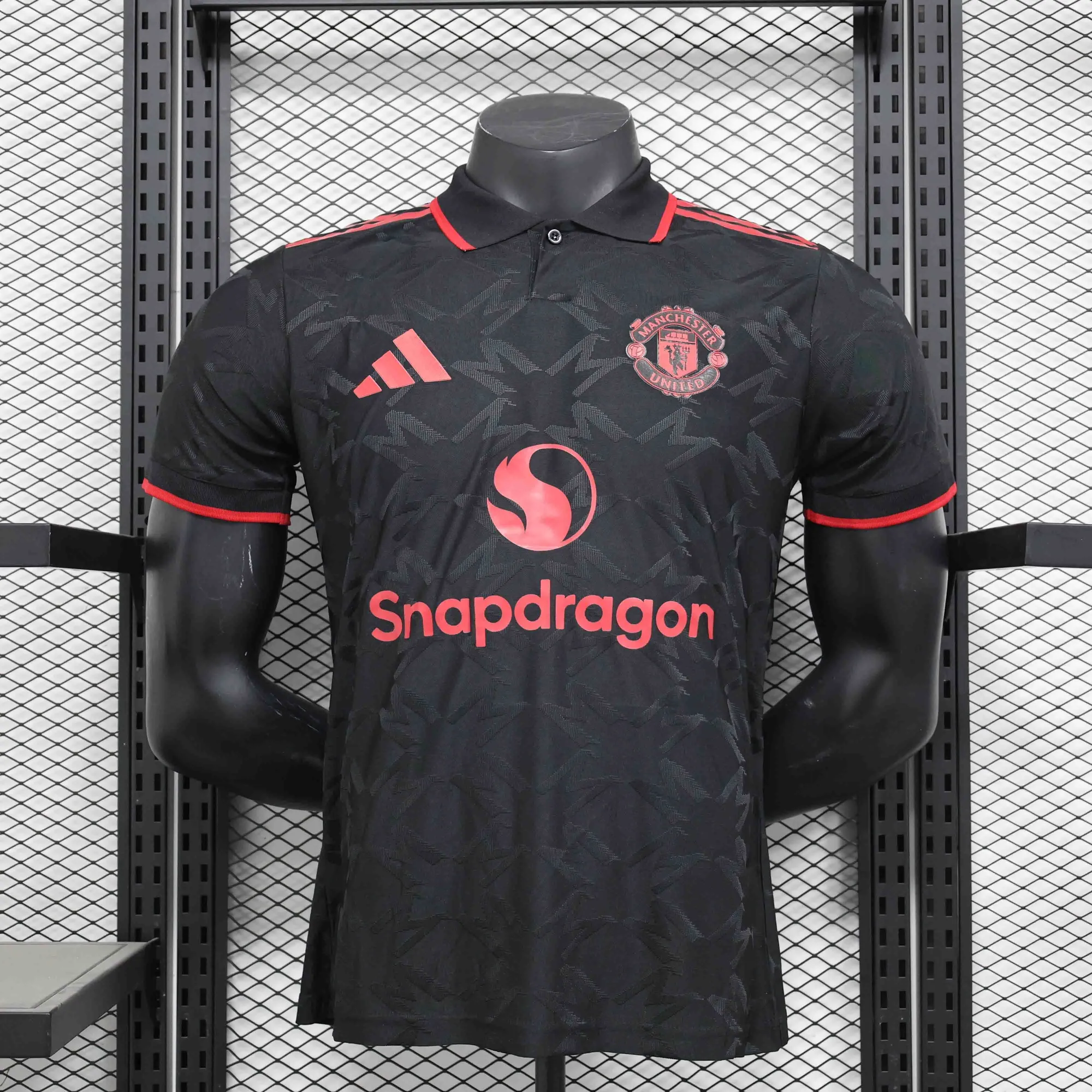 24-25 Manchester United Black Special Edition Kit Player Version Shirt AAAAJersey Supplier Yupo 3