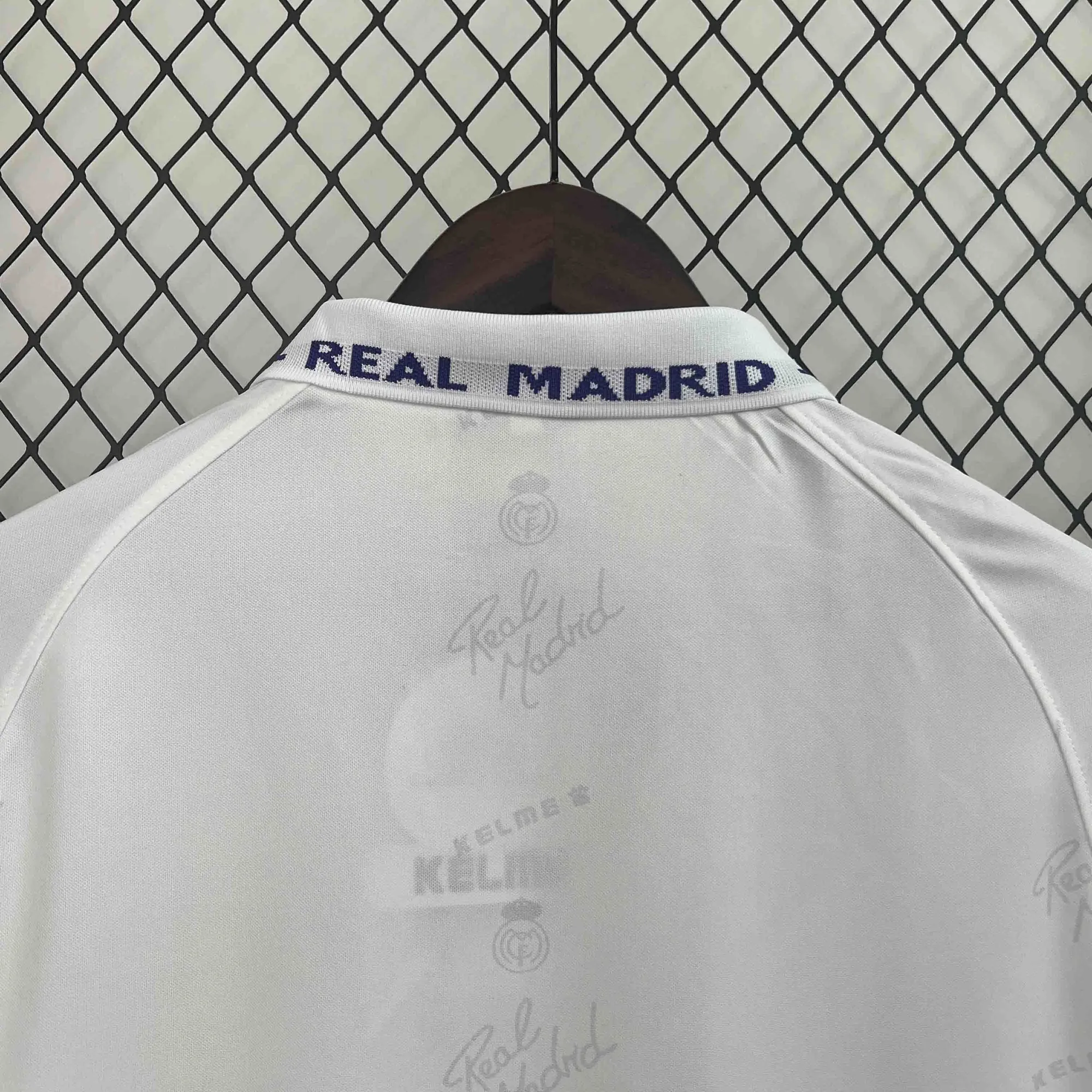 94-96 Real Madrid Home Retro Kit Long Sleeve Vintage Shirt Football AAAAJersey Supplier 4