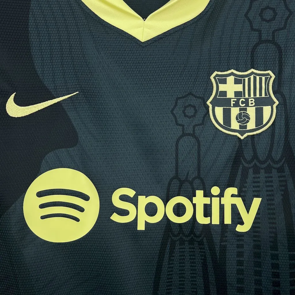 24-25 Barcelona Training Shirt Football Uniforms AAAAJersey Supplier Yupoo 3