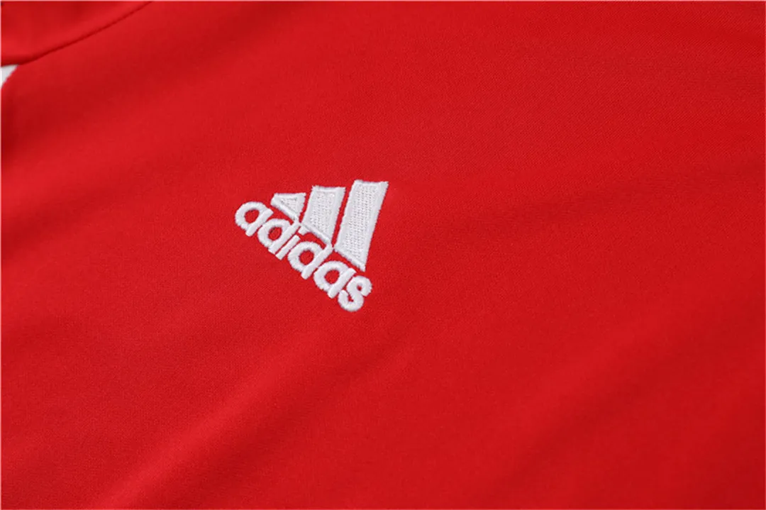 22-23 Manchester United training suit red 10