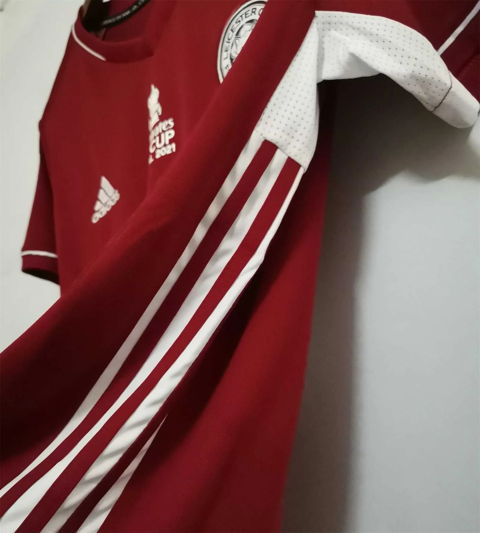 20-21 Leicester City third away with FA cup sponsers 5