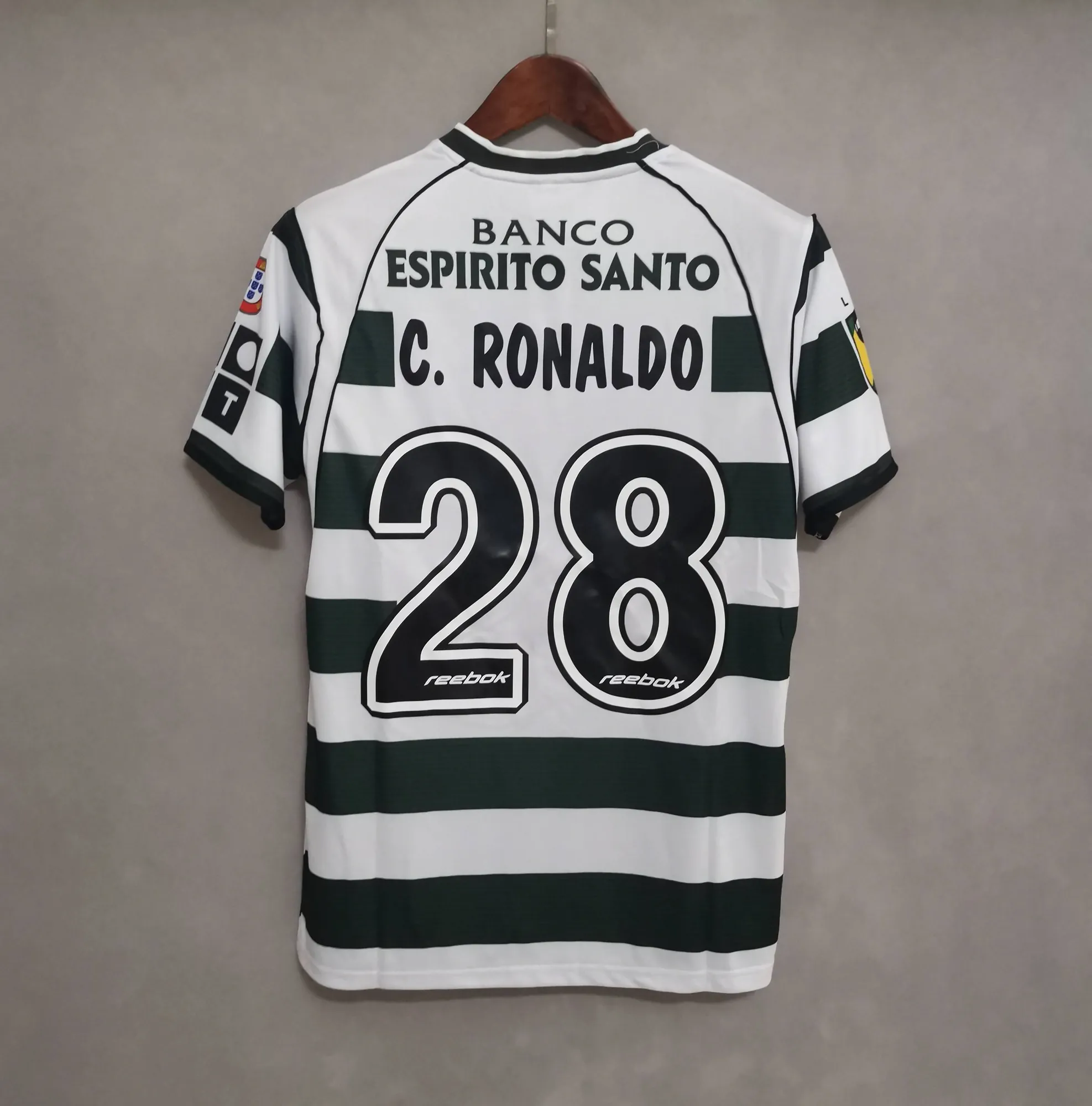01-03 Sporting Lisbon Home Retro Kit Vintage Shirt Football Jerseys Yupoo 8
