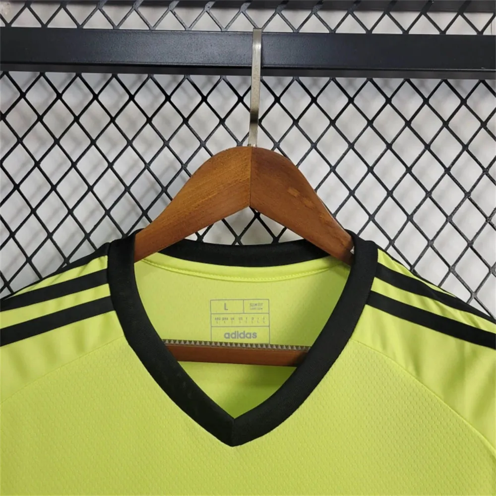 24-25 Real Madrid Third Goalkeeper Shirt AAAAJersey Supplier Yupoo 3