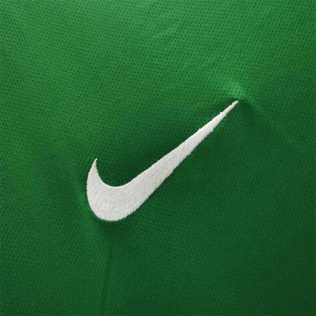 08-09 Wolfsburg home 1
