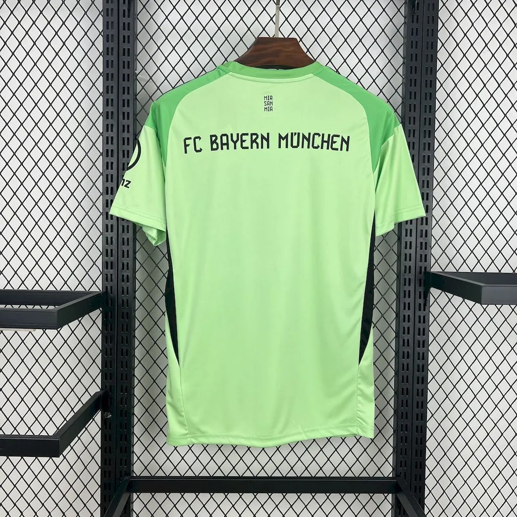 25-26 Bayern Munich Green Goalkeeper Shirt Football Uniform AAAAJersey Wholesale Yupoo 2