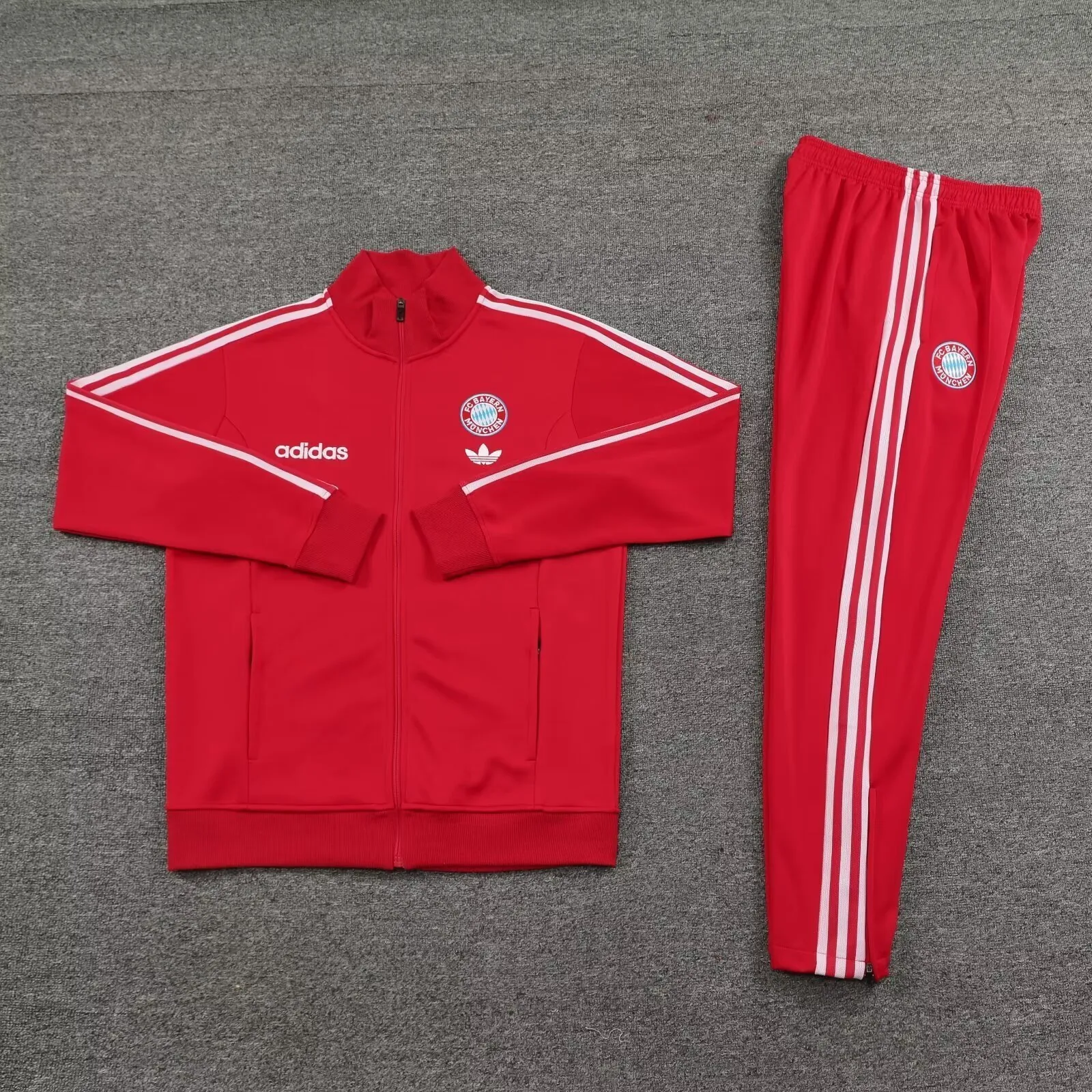 24-25 Bayern Jackets Football Shirts 1