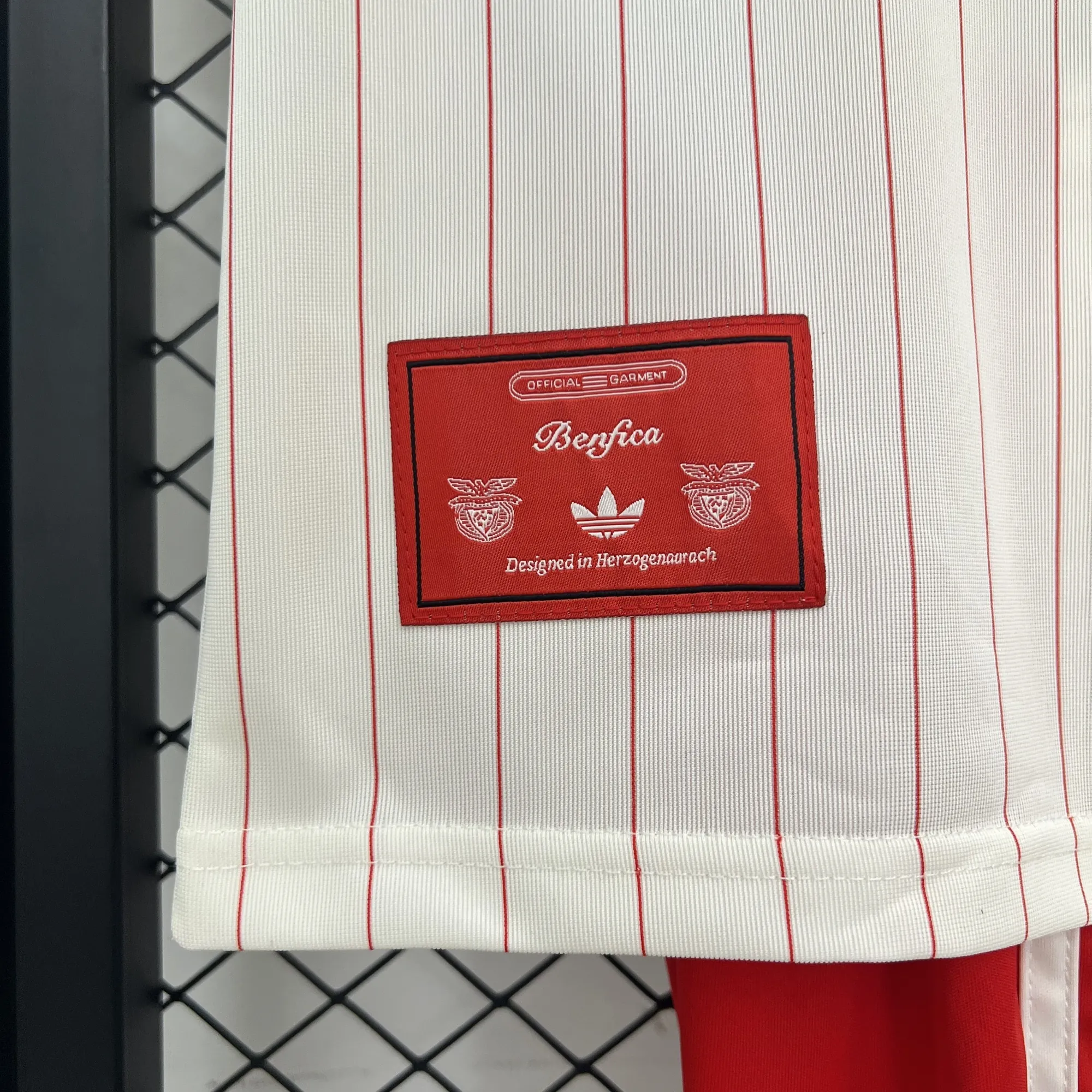 25-26 Kids Benfica Casual Retro Style Football Kits Apparels AAAAJersey Wholesale Yupoo 1