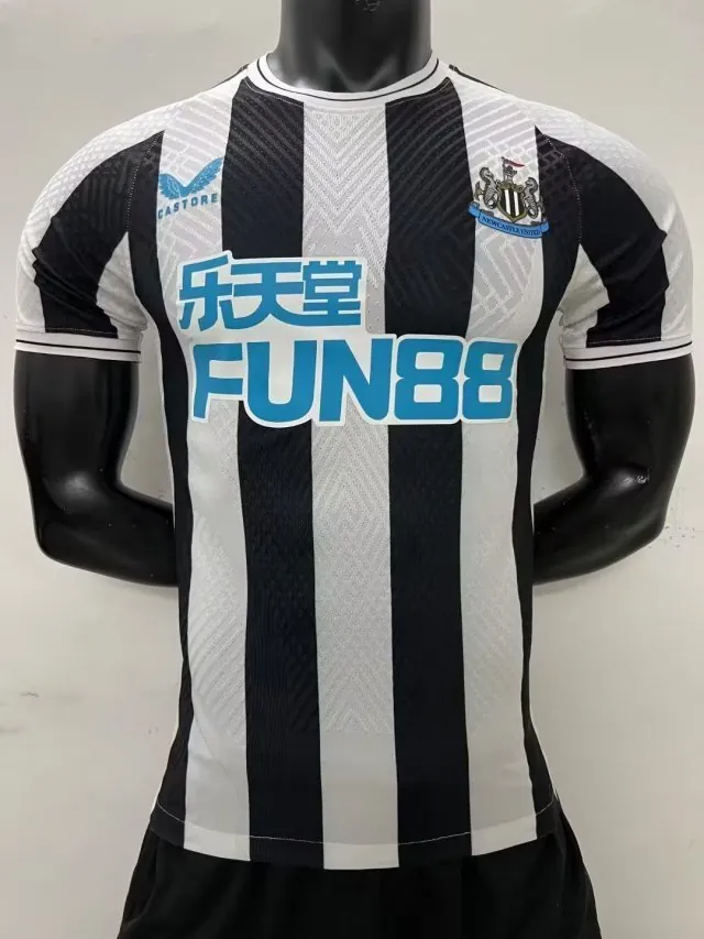 22-23 Newcastle home player version 9