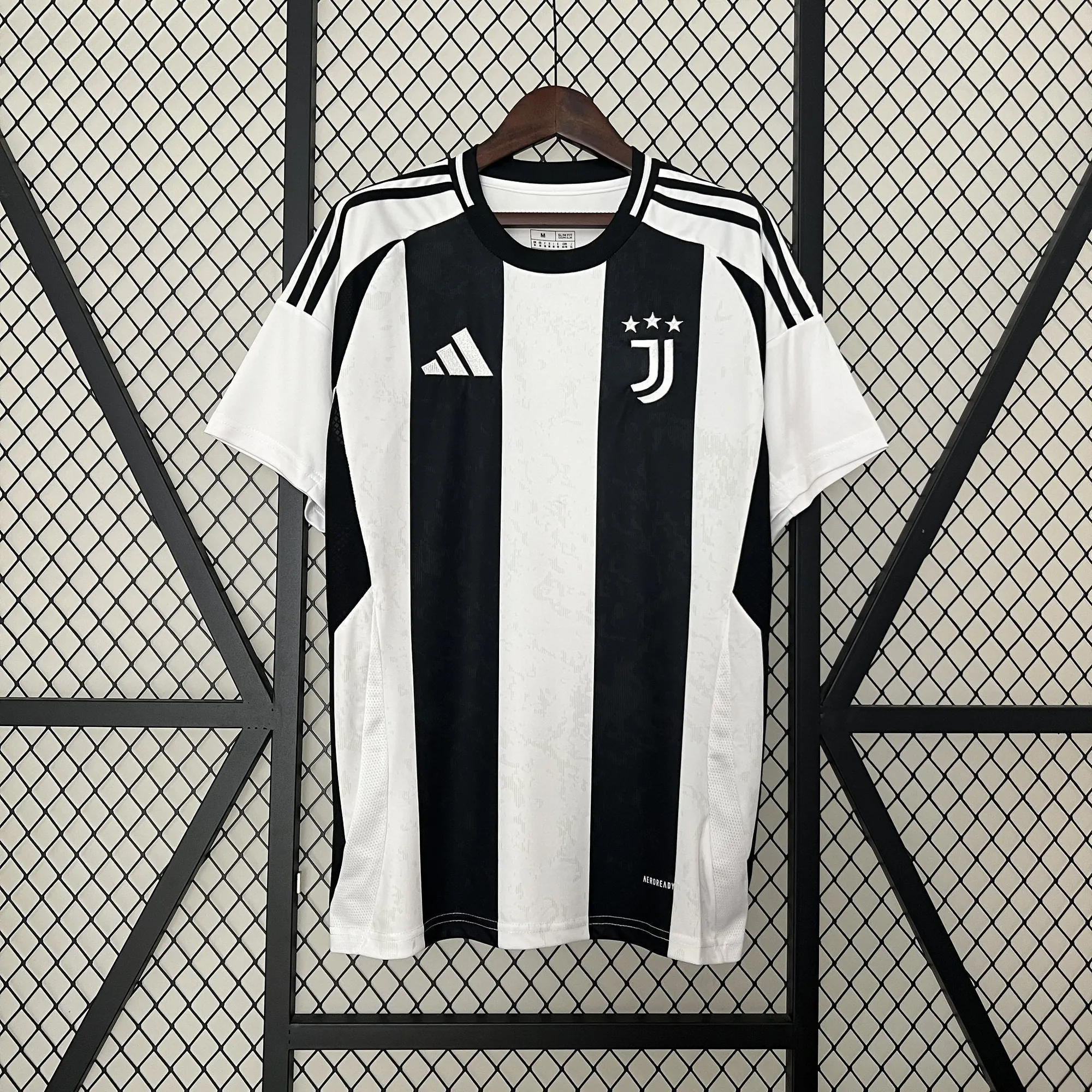 24-25 Juventus Home Kit Soccer Uniform AAAAJersey S-4XL Wholesale Yupoo S-2XL 3