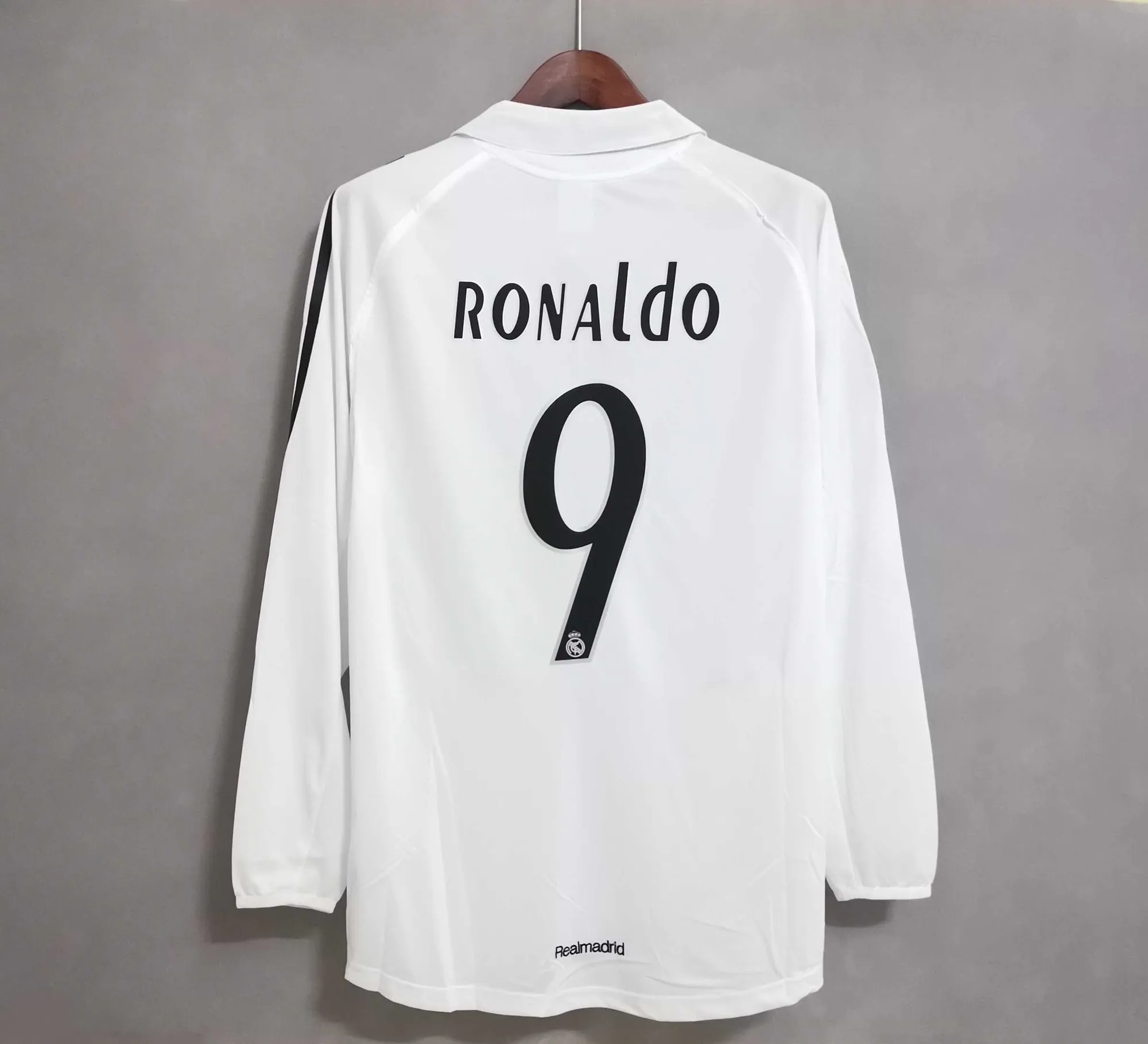 05-06 Real Madrid home long sleeve 5
