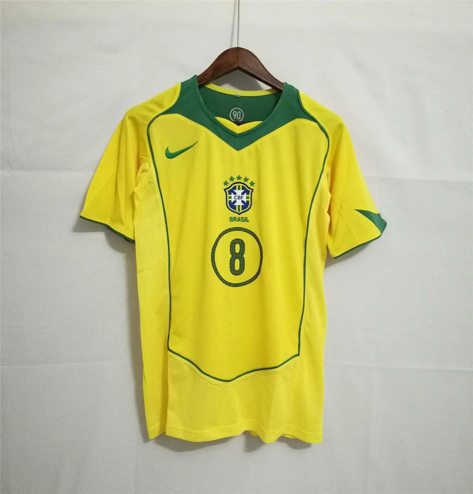2004 Brazil home 21