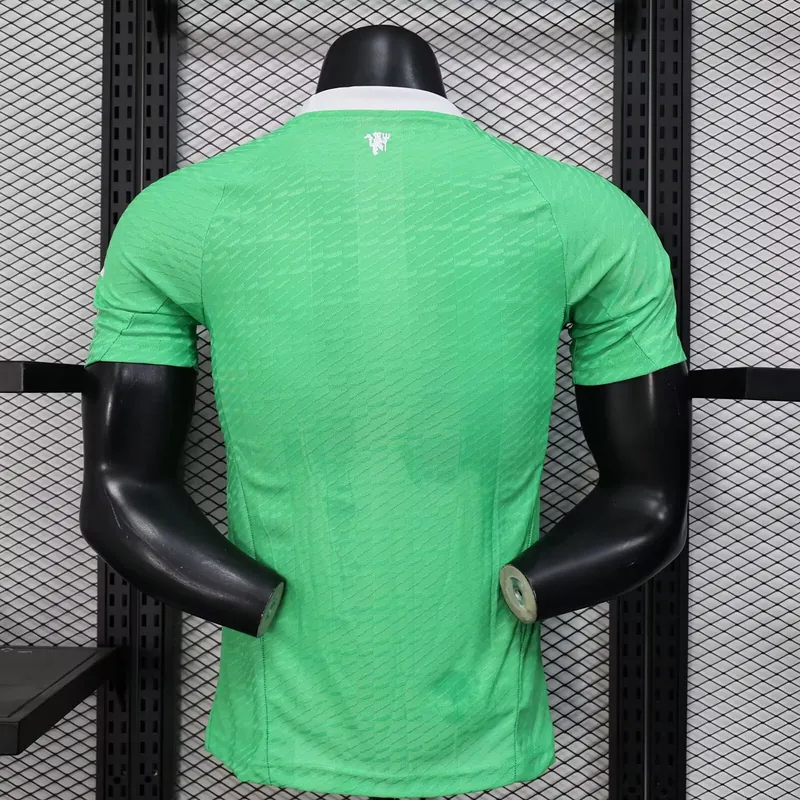 25-26 Manchester United Green Goalkeeper Kit Player Version Shirt AAAAJersey Wholesale Yupoo 1