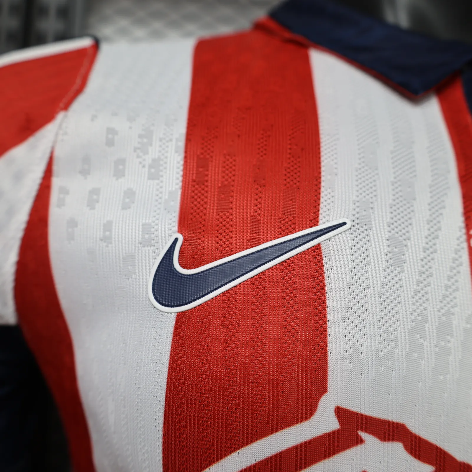 26-27 Chivas Mens Home Kit Football Player Version T-Shirt AAAAJersey Supply Yupoo 9 6