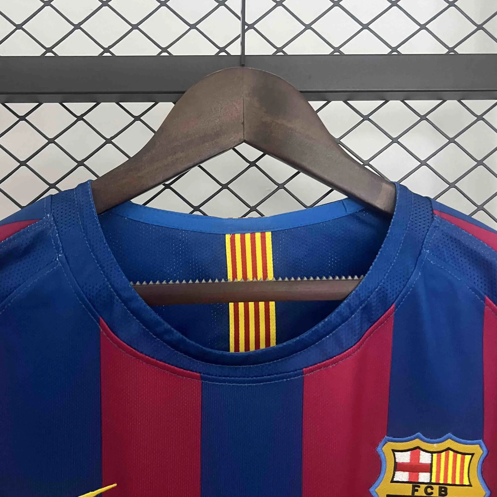 05-06 Barcelona Home Retro Kit Vintage Shirt Soccer AAAAJersey Yupoo 4