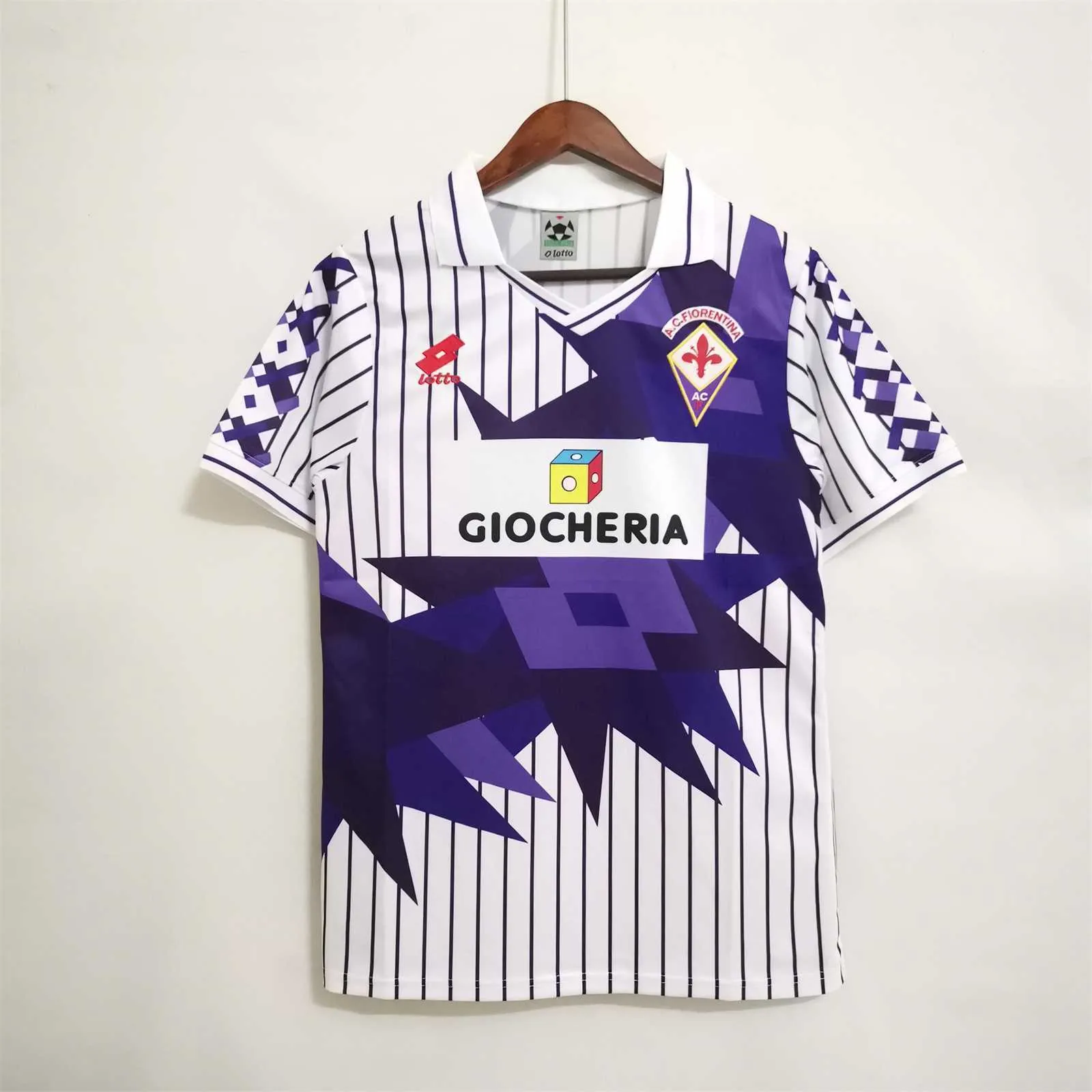 91-92 Fiorentina away 8