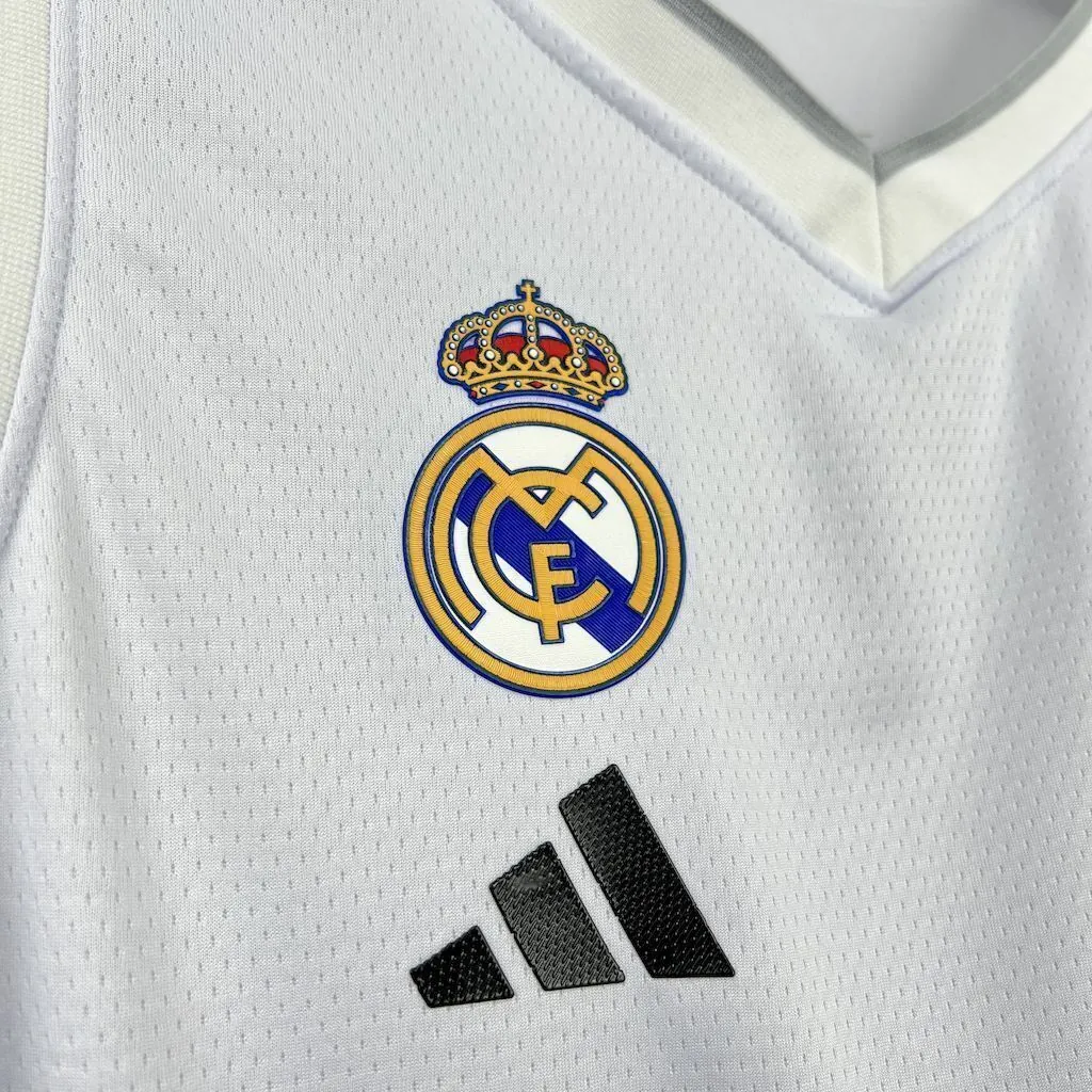 25-26 Real Madrid Vest Football Uniforms AAAAJersey Supplier Yupoo 3