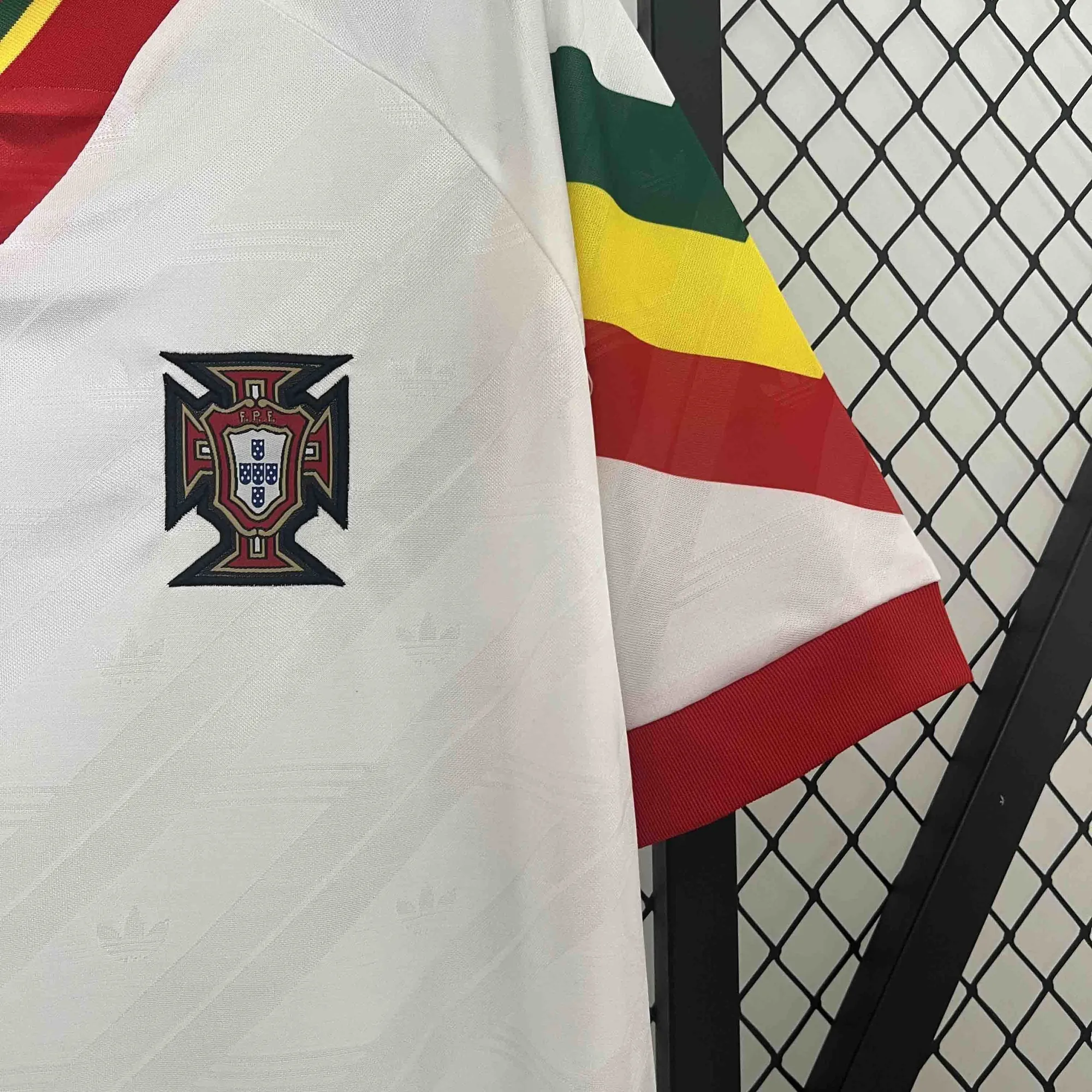 92-94 Portugal Away Retro Kit Vintage Shirt Football AAAAJersey Supplier 1