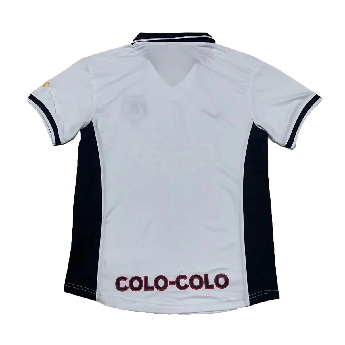 97-98 Colo-Colo home 1