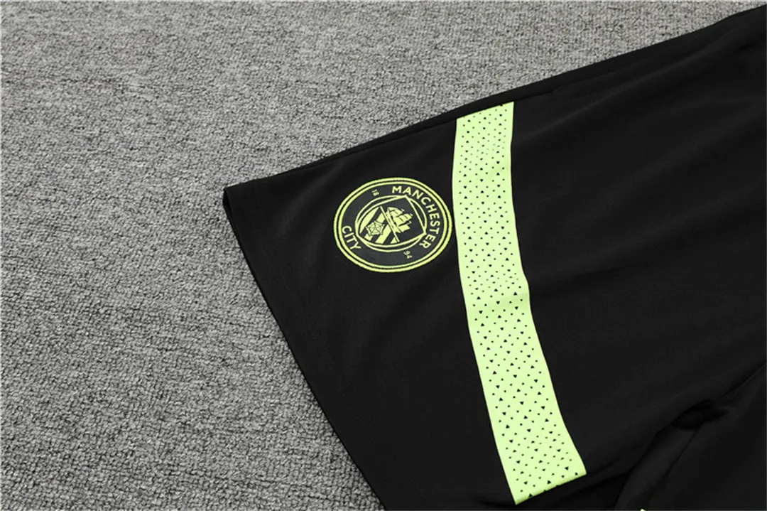 22-23 Manchester City Training Kit Black 1