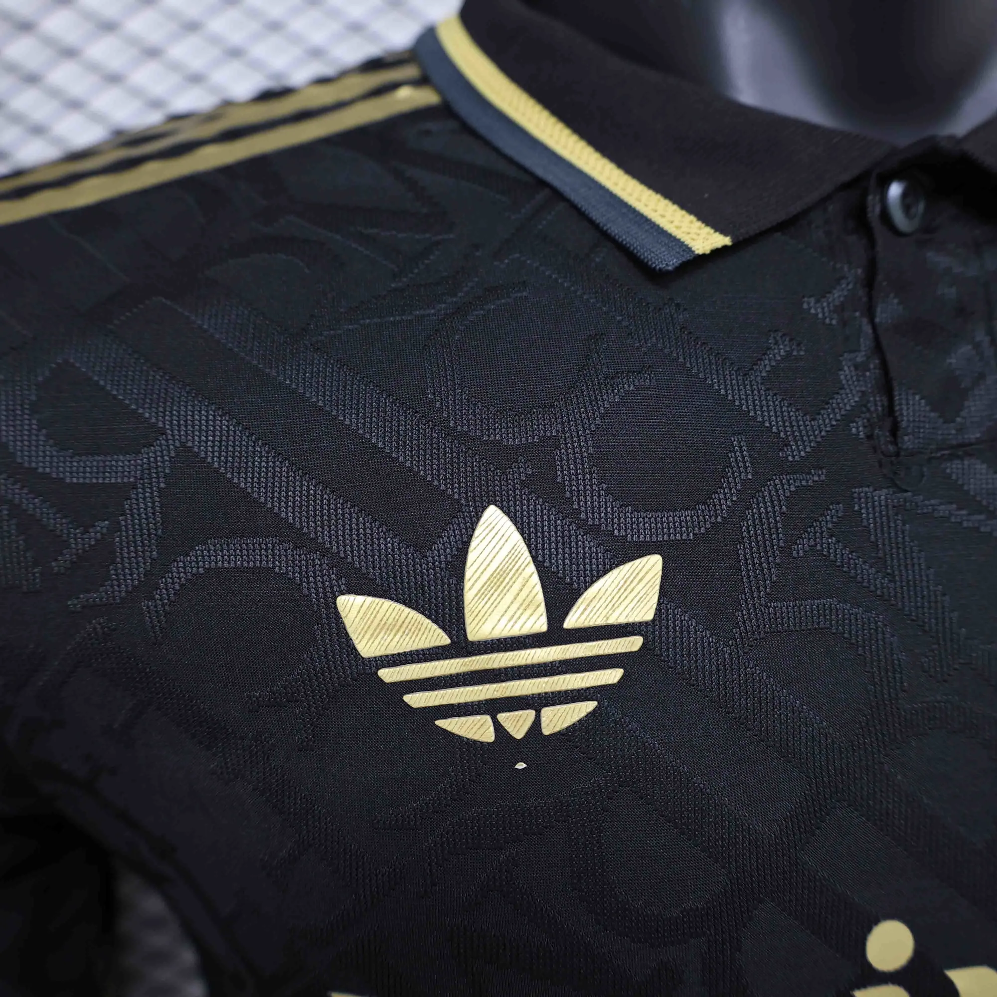 24-25 Real Madrid Originals Black and Gold Kit Player Version Shirt AAAAJersey Supplier Yupoo 2