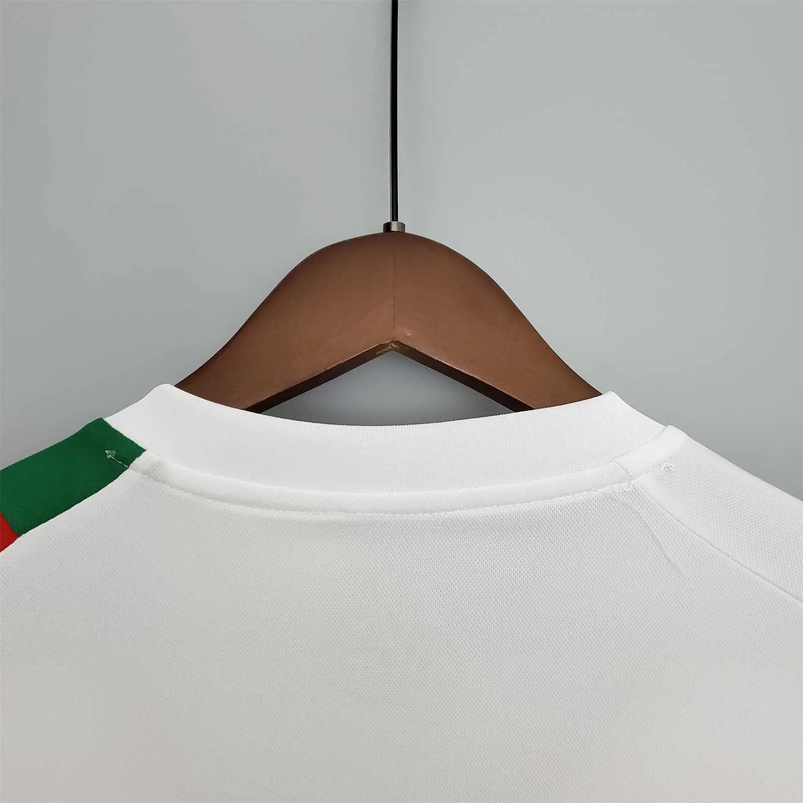 Cameroon white 7