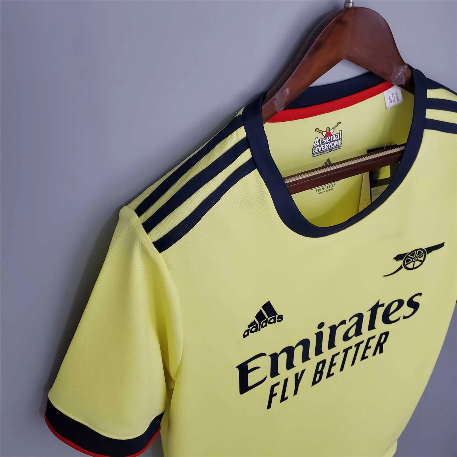 21-22 Arsenal away 12