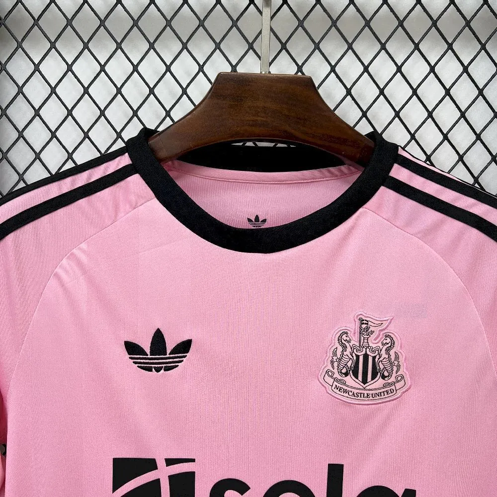 25-26 Newcastle Goalkeeper Kit Football T-Shirt AAAAJersey Yupoo 2