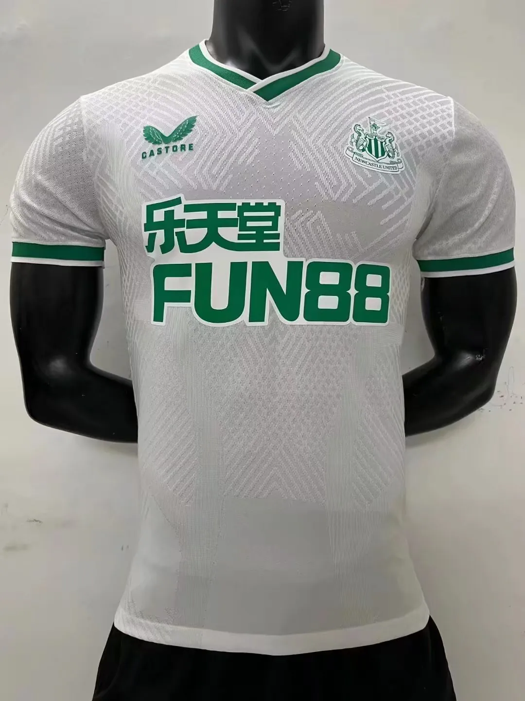 22-23 Newcastle third away player version 9