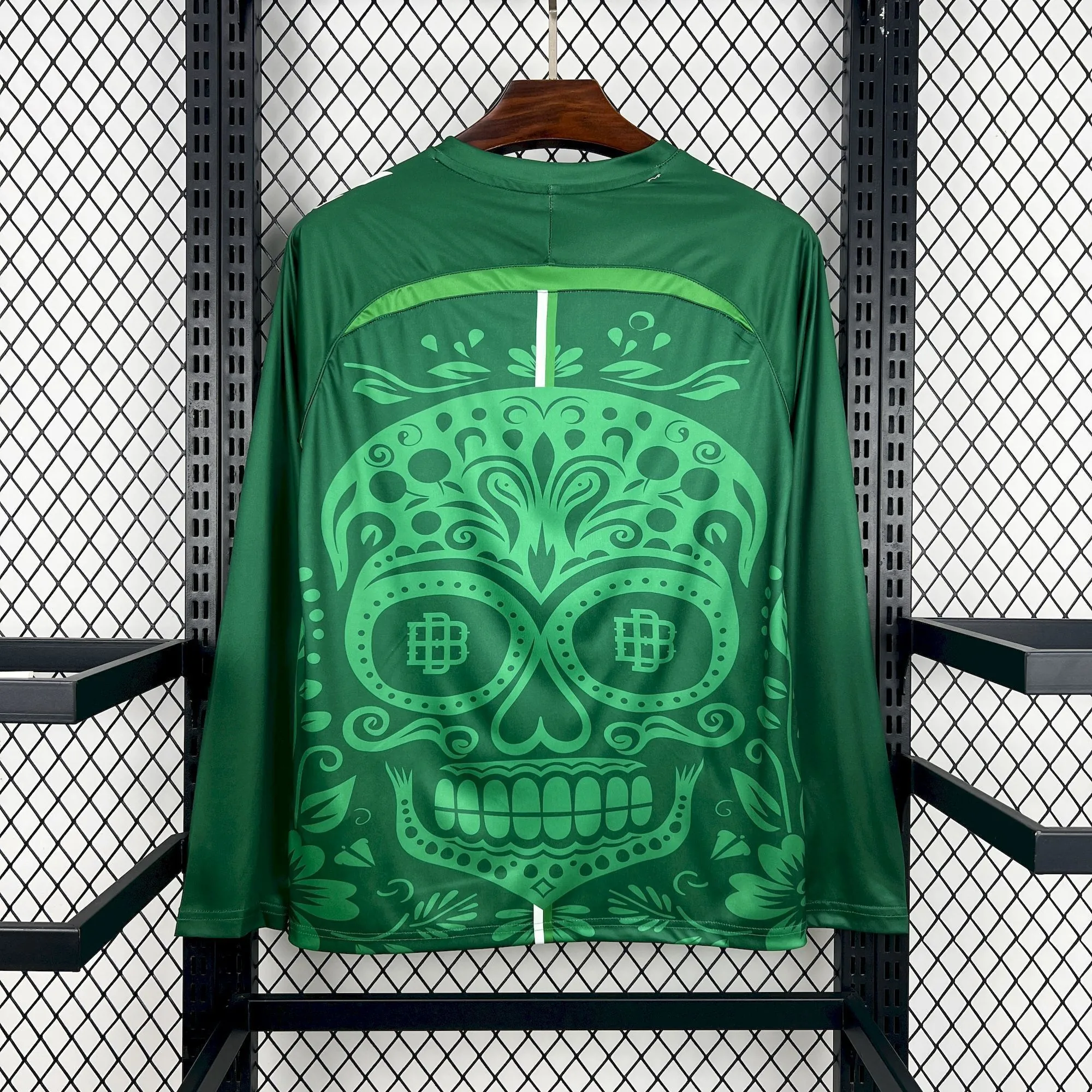 25-26 Real Betis Pre-Match Long Sleeve Football T-Shirt AAAAJersey Supply Yupoo 4