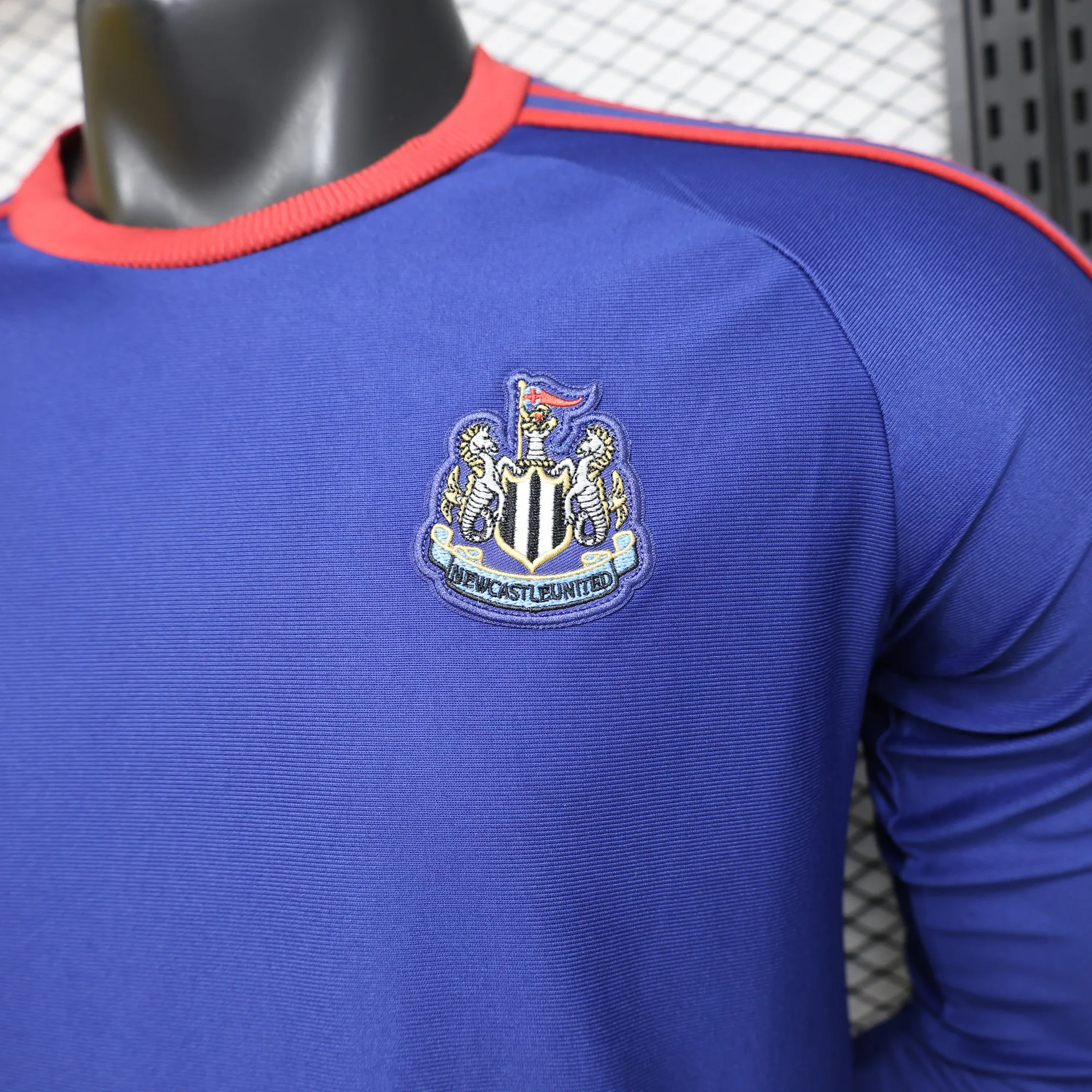 26-27 Newcastle Mens Casual Retro Style Football Long Sleeve T-Shirt AAAAJersey Wholesale Yupoo 1