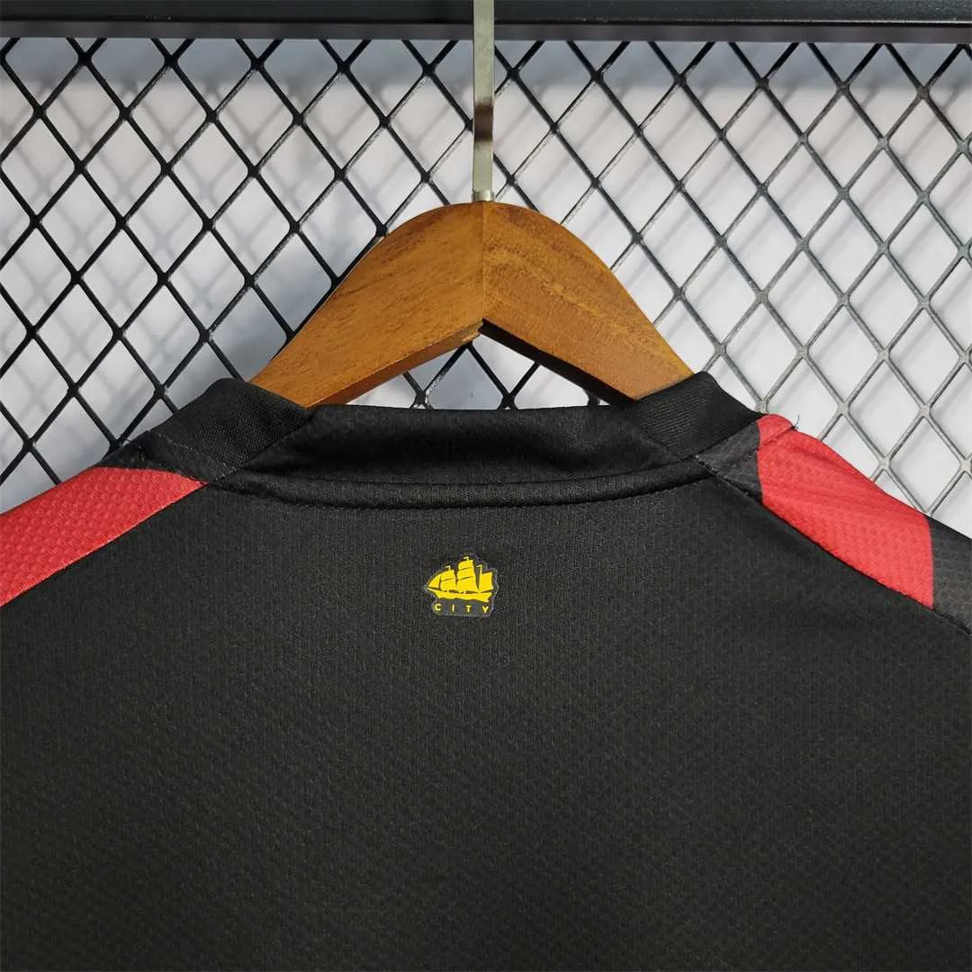 22-23 Manchester City away long sleeves 1