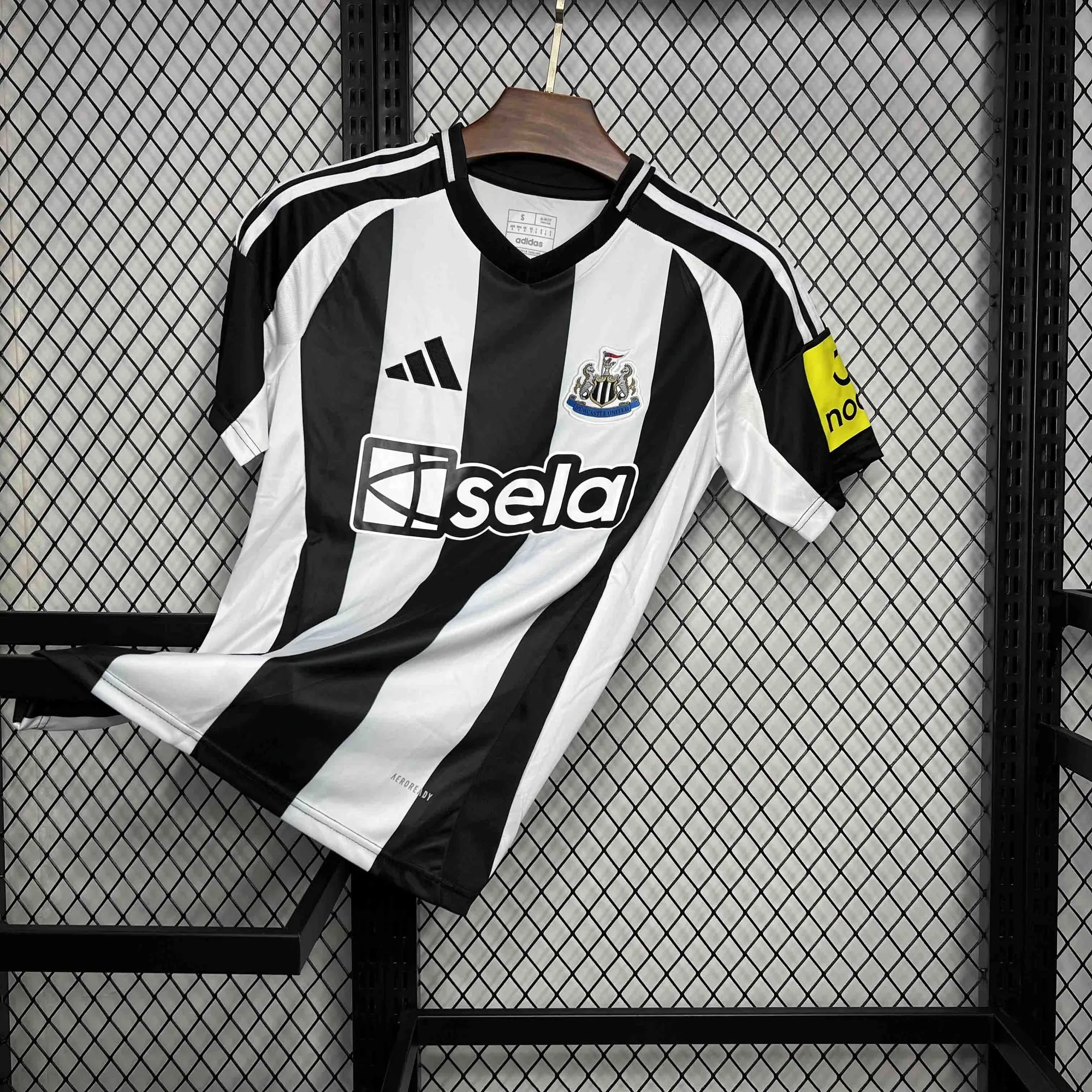 24-25 Newcastle United Home Kit AAAAJersey Supplier Yupoo 5
