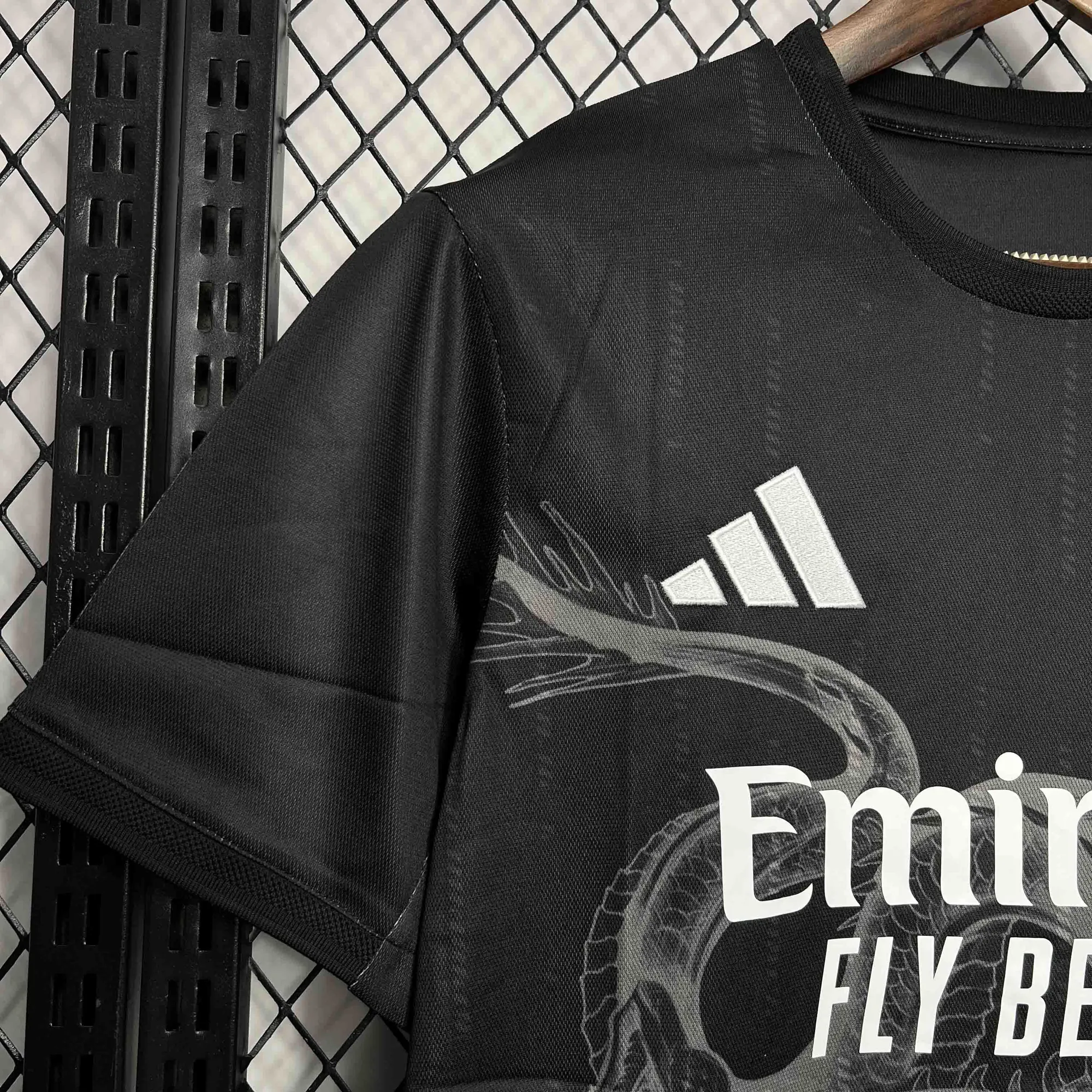 24-25 Real Madrid Dragon Black Special Edition Kit AAAAJersey Dropshiping Yupoo 2