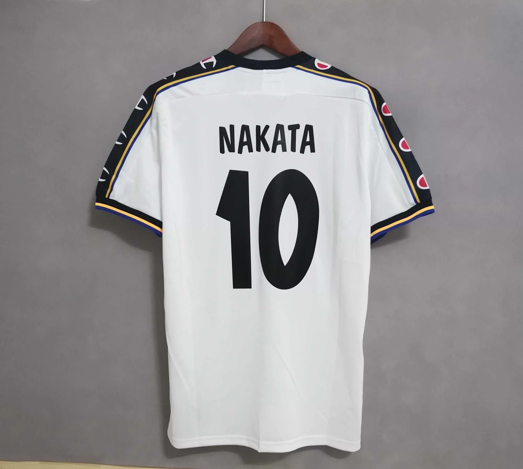 02-03 Parma away Cheap Football Kit 9