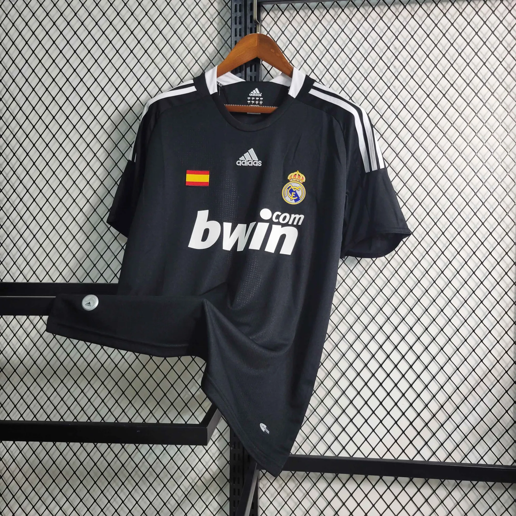 08-09 Real Madrid Retro Third Kit Vintage Black Shirt Soccer Jerseys Yupoo 10