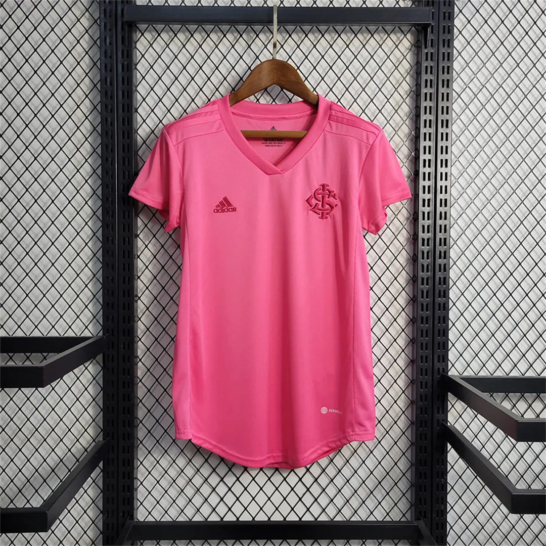 22-23 Women's Wear International Pink Special Edition 8
