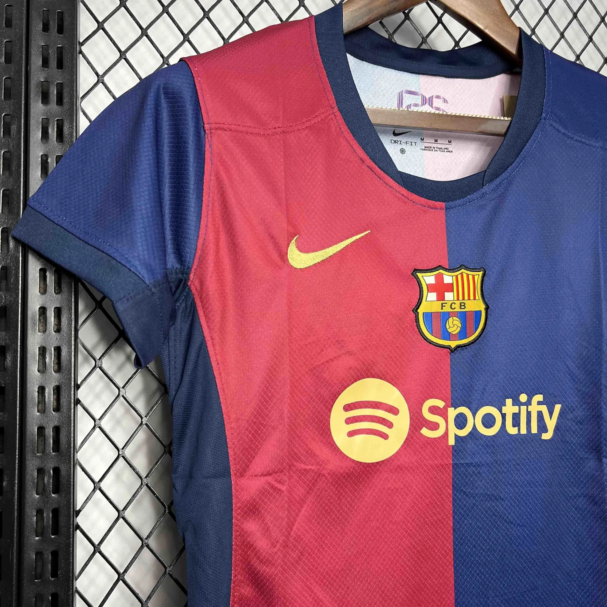 24-25 Barcelona Home Women Kit Football Uniform AAAAJerseys Dropshipping Yupoo 2