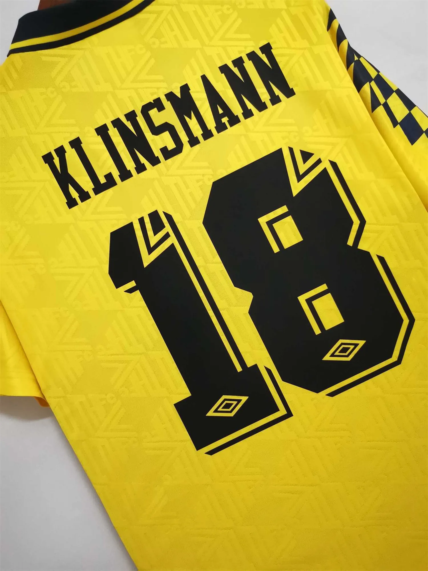 92-94 Tottenham Hotspur away yellow 9
