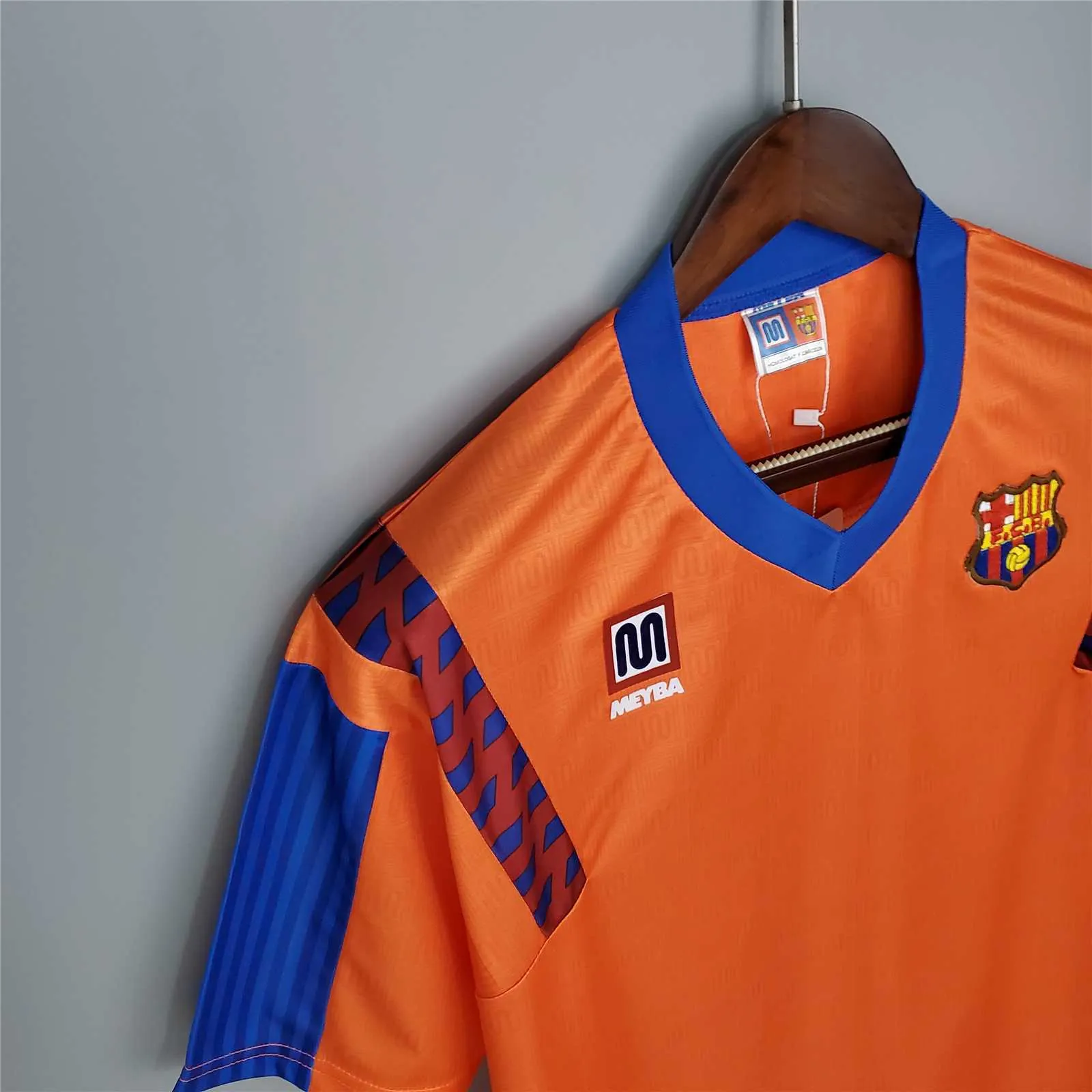 91-92 Barcelona away 4