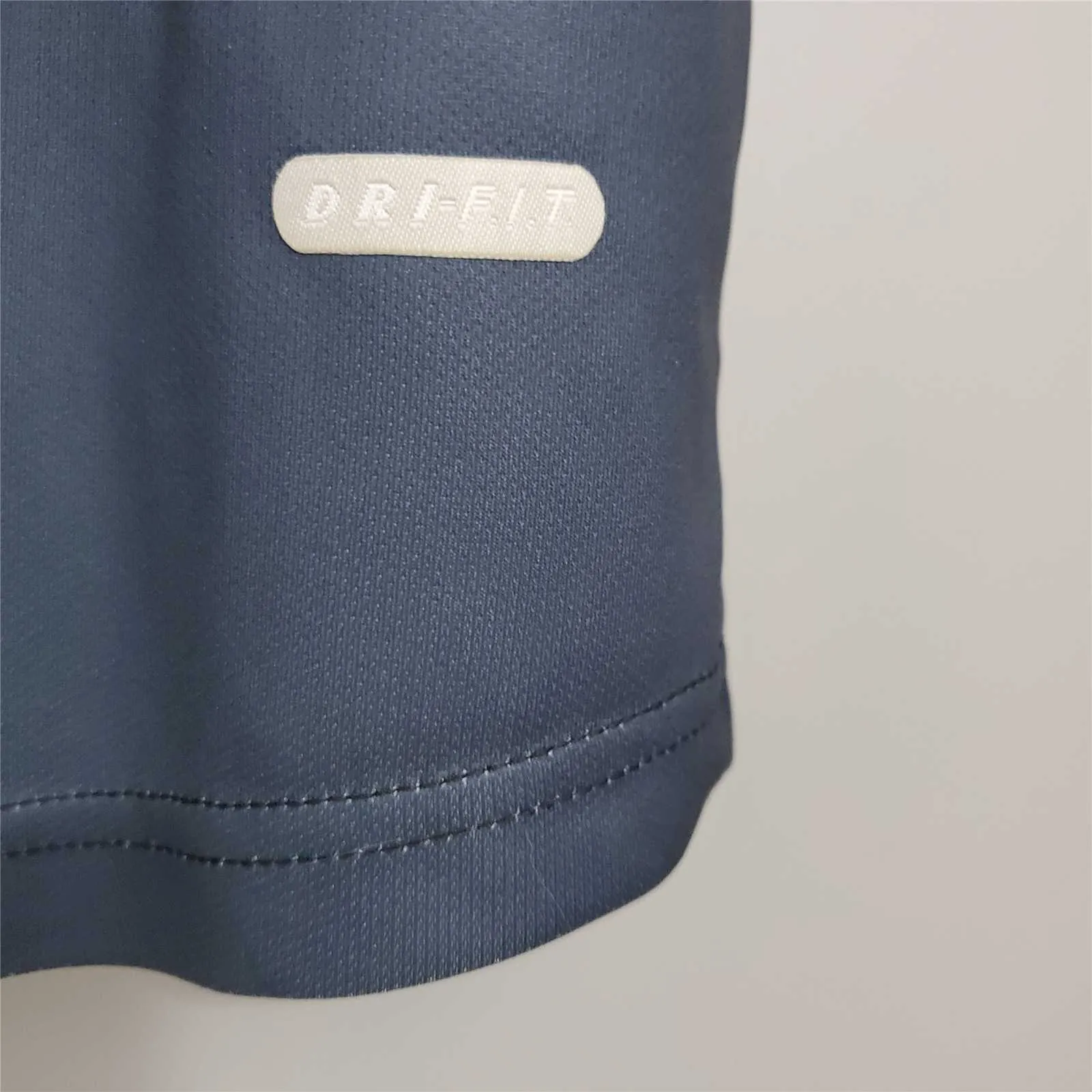 01-02 PSG third away 6