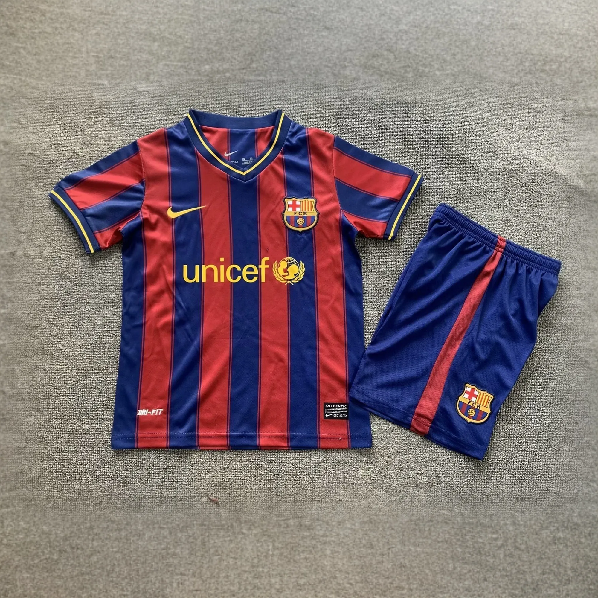 09-10 Barcelona Home Retro Kids Kits Children Shirt Football Jerseys Yupoo 2