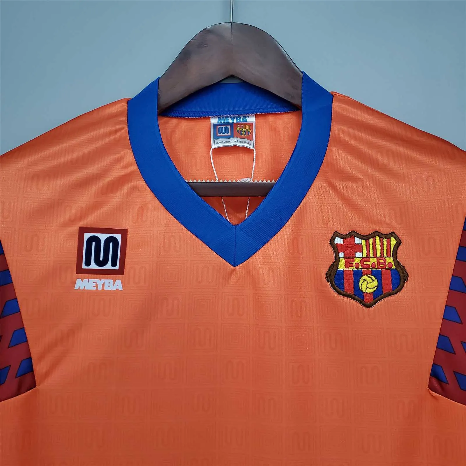 91-92 Barcelona away 11