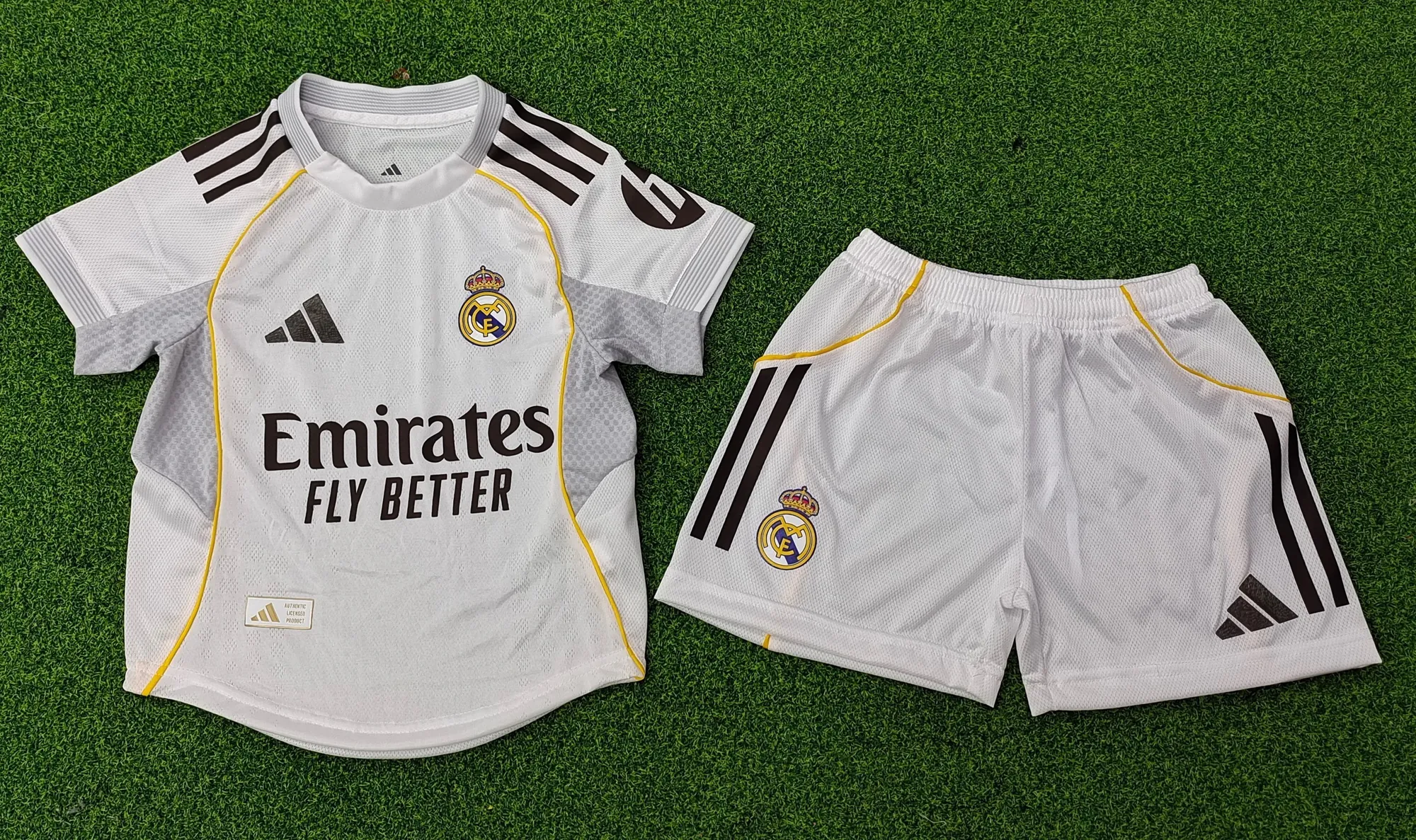 25-26 Real Madrid Home Player Version Kid Kits Youth Apparels AAAAJersey Dropship Yupoo 5